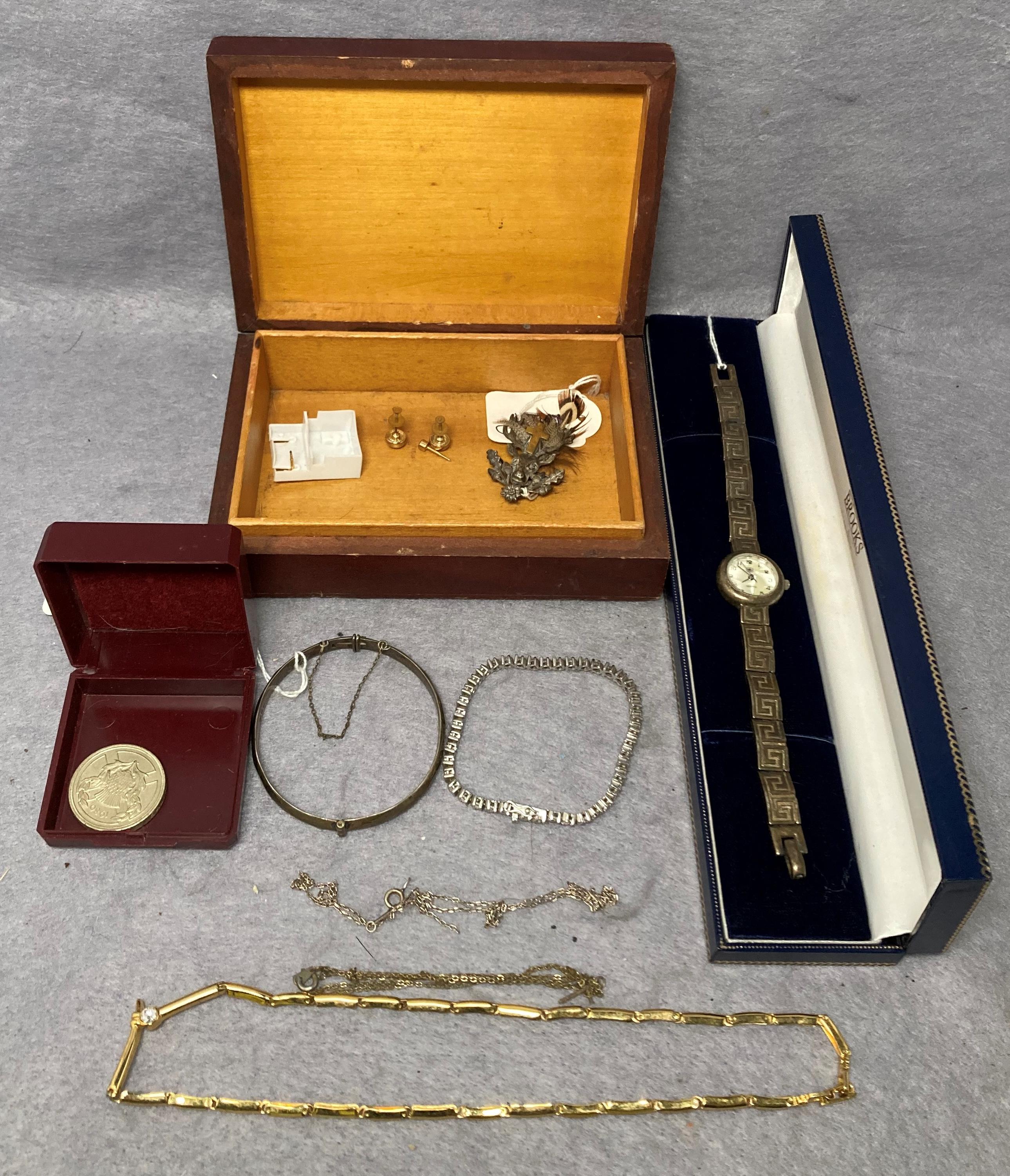 Contents to box and watch case - Sterling Silver (.