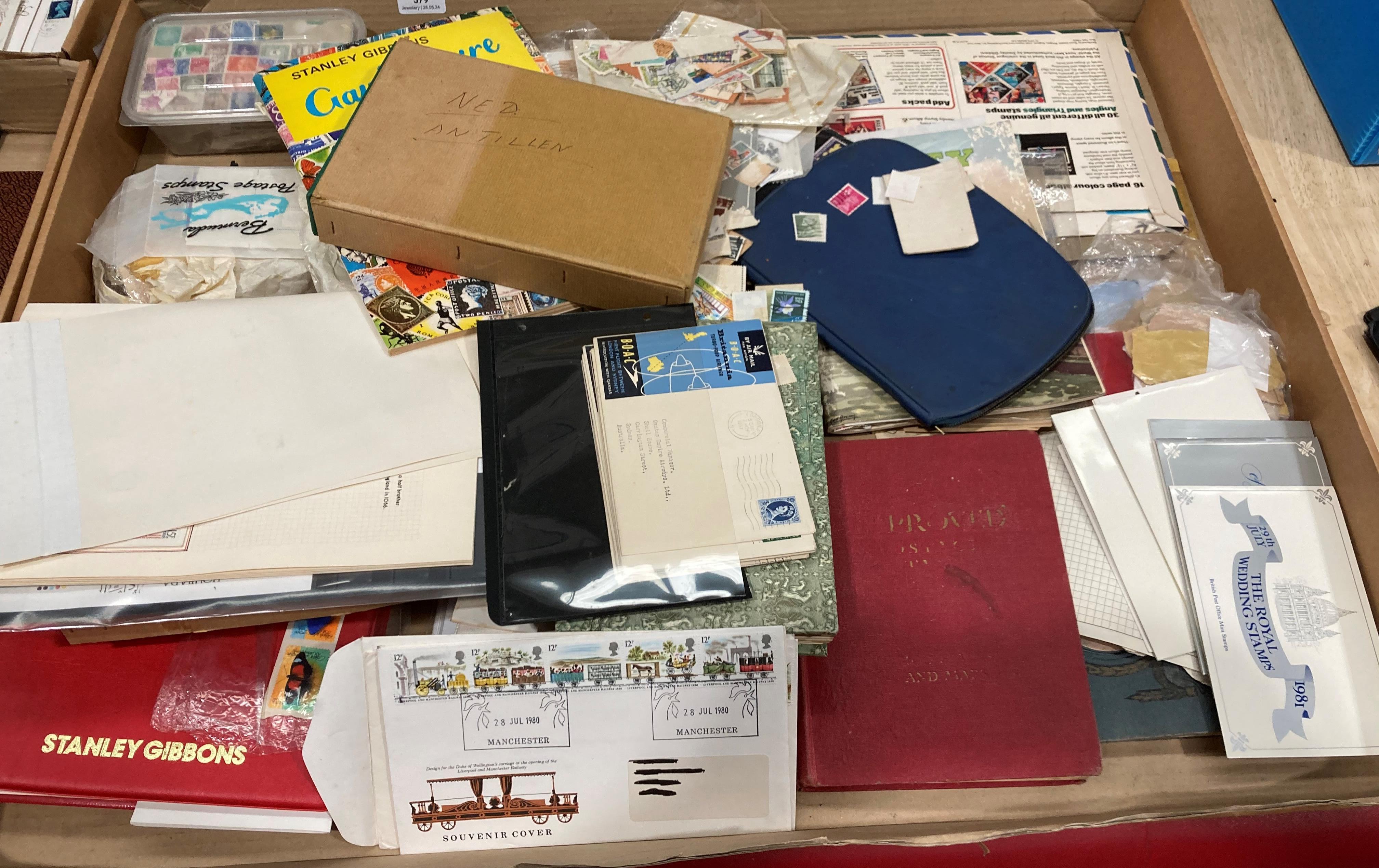 Contents to tray - assorted loose stamps, stamp albums,