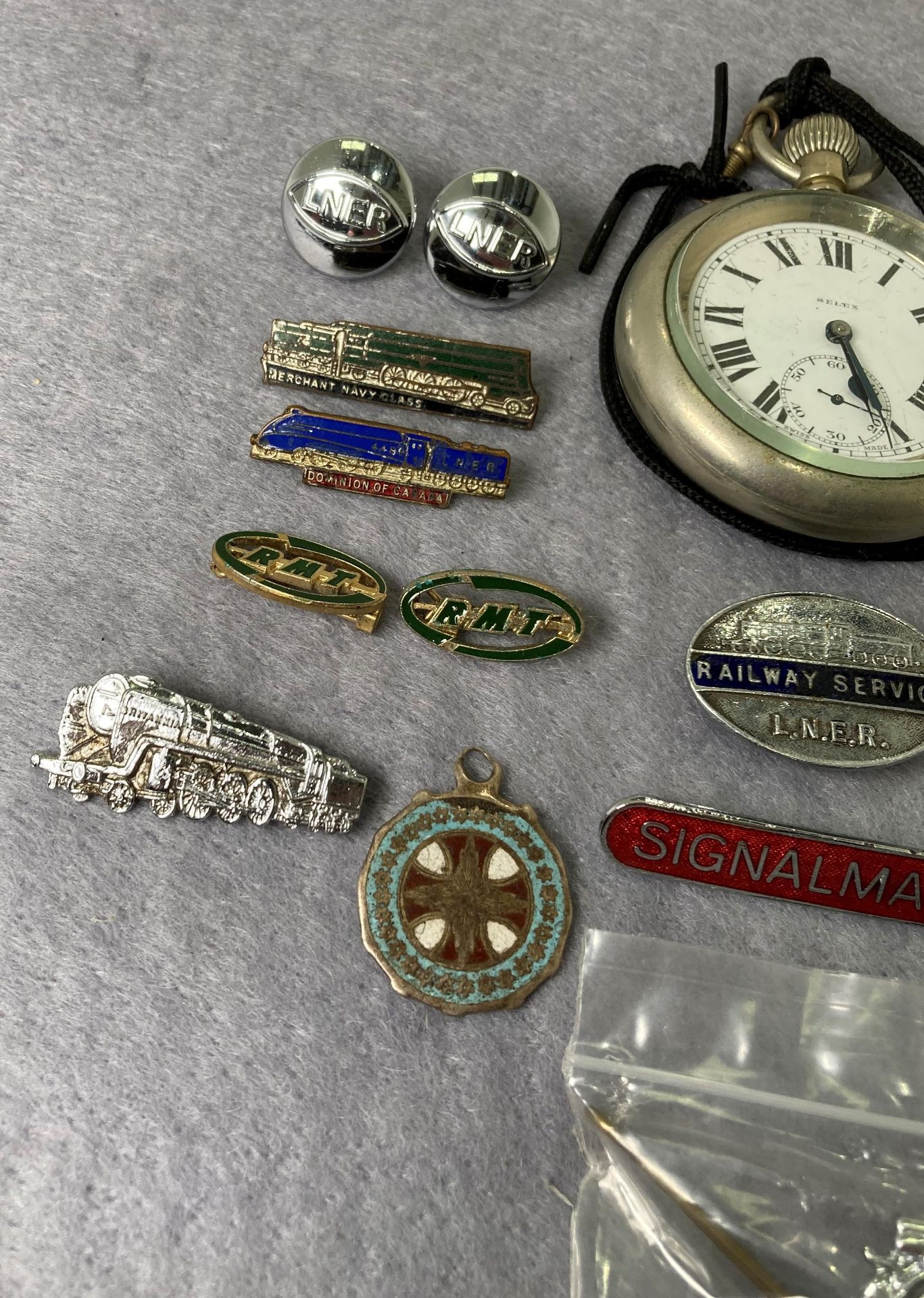Selex pocket watch (working) with "LNER 9176 Relief" engraved to back, railway badges, cap badge, - Image 3 of 5