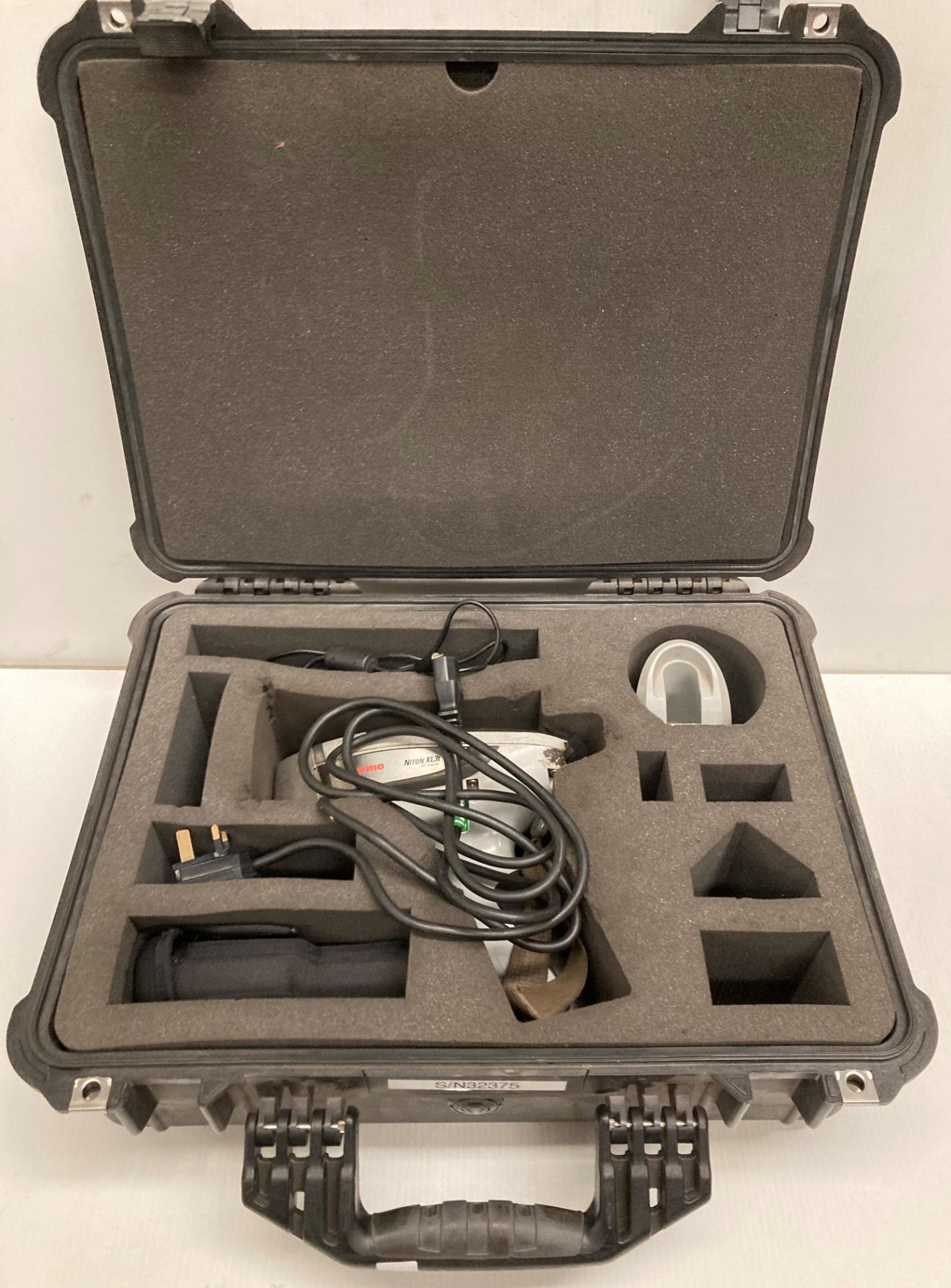 A Thermo Scientific Niton XL 3T XRF Analyzer Testing Gun, model: XL3T 800, serial: 32375, - Image 2 of 4