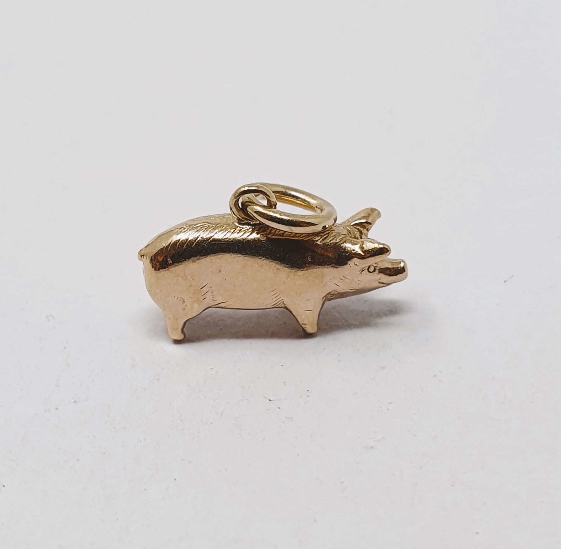 9ct gold vintage pig charm, gross weight 2.