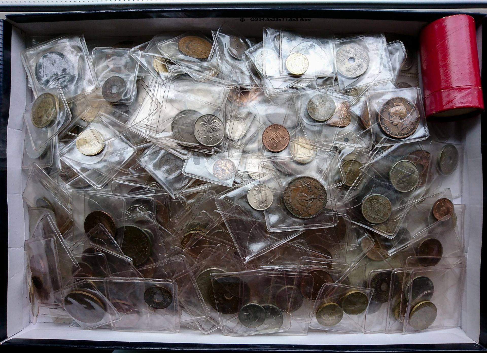 Quantity of World coins in clear envelopes (saleroom location: S3 GC4)