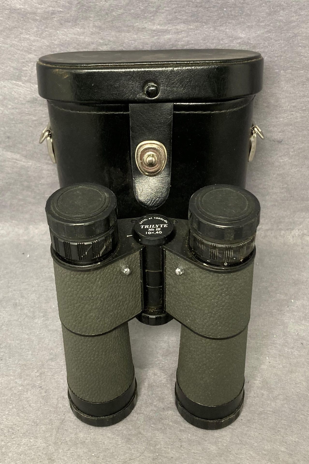 A pair of Swift Trilyte MKIII 10x40 341 PT AT 1000yds in leather case (saleroom location: S3 T1)