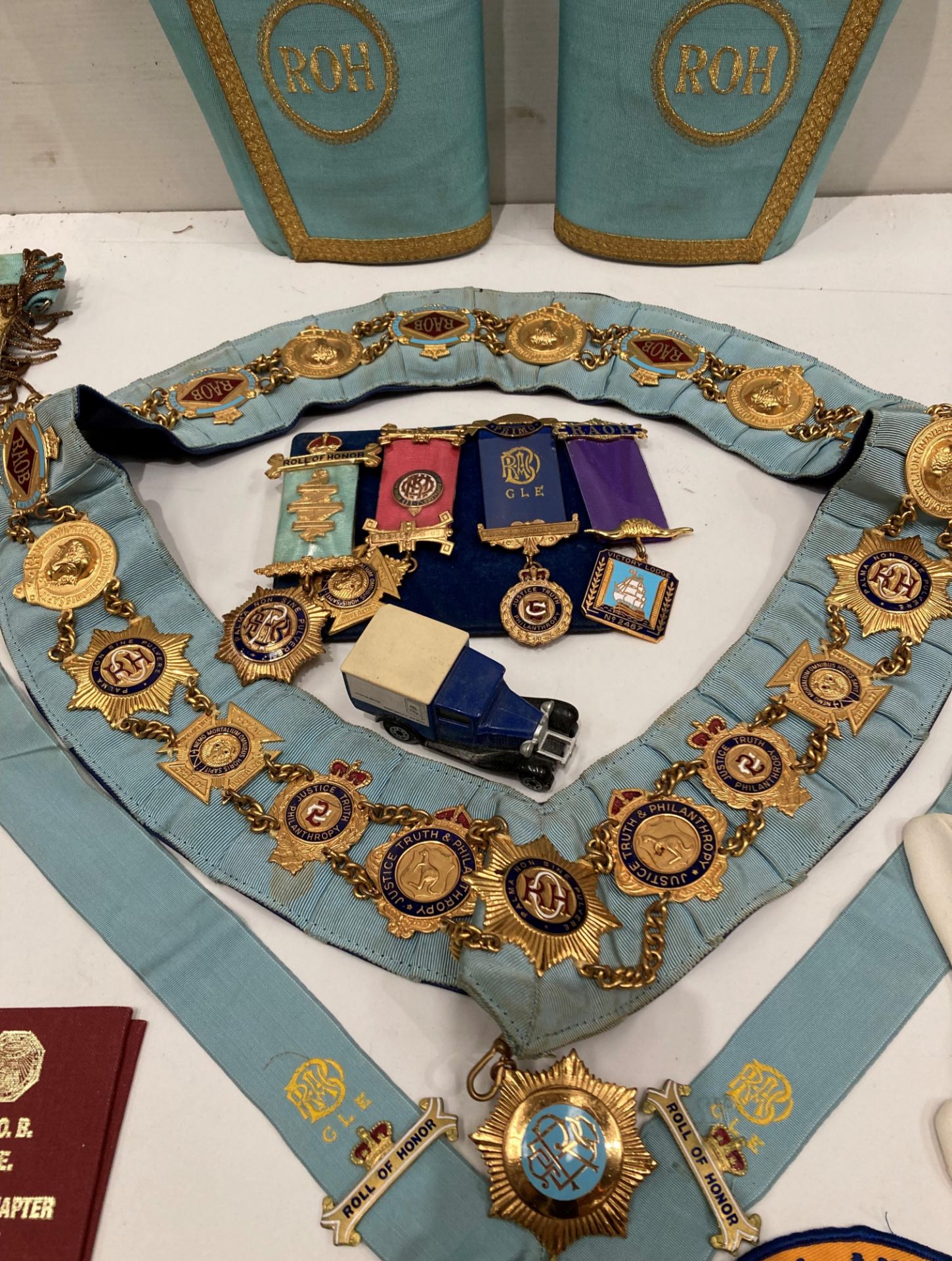 Contents to box - RAOB ceremonial sash with medals, cuffs, gloves, certificates, - Image 5 of 5