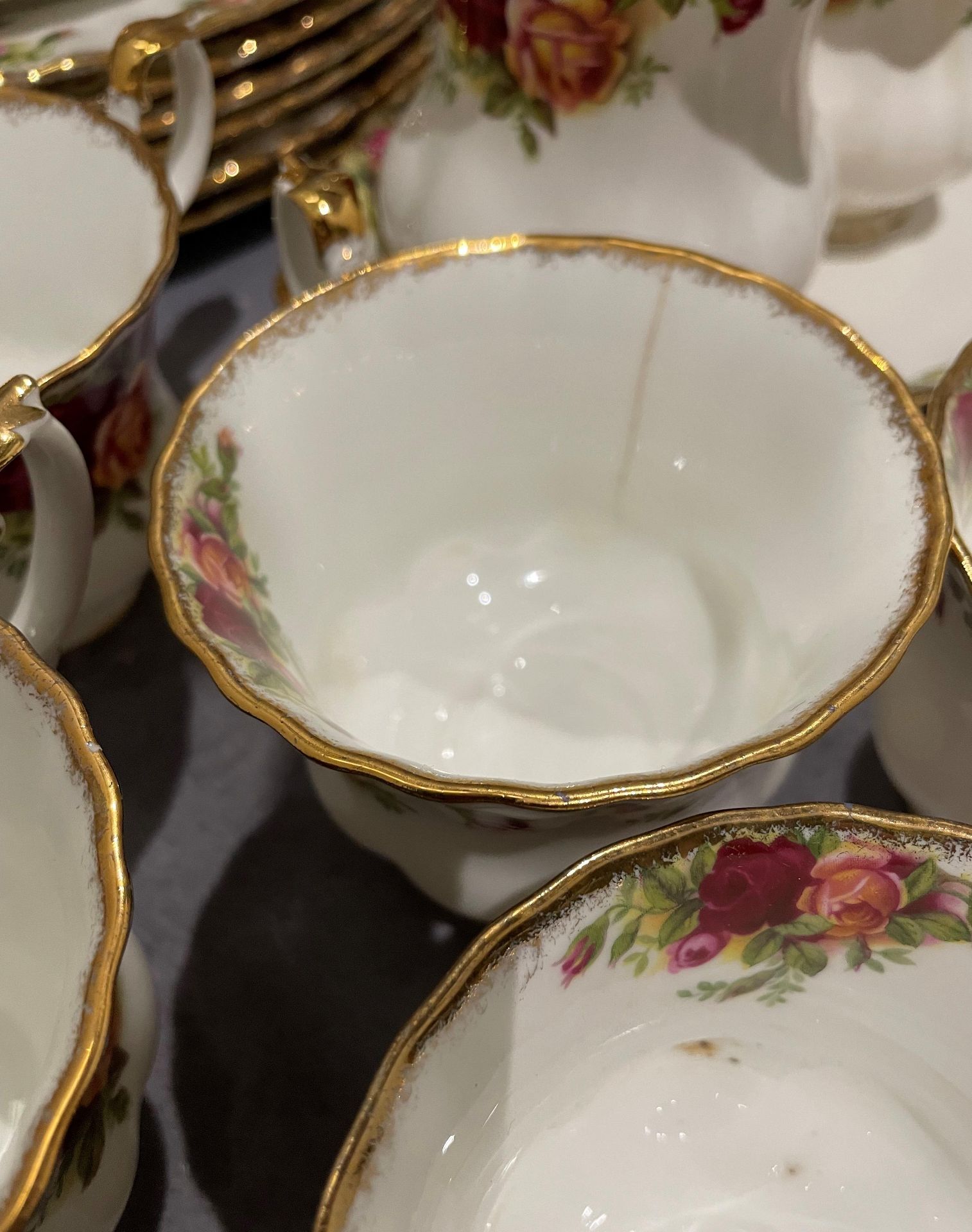 Royal Albert 'Old Country Roses' sixty-four piece dinner service including six large plates, - Image 5 of 6