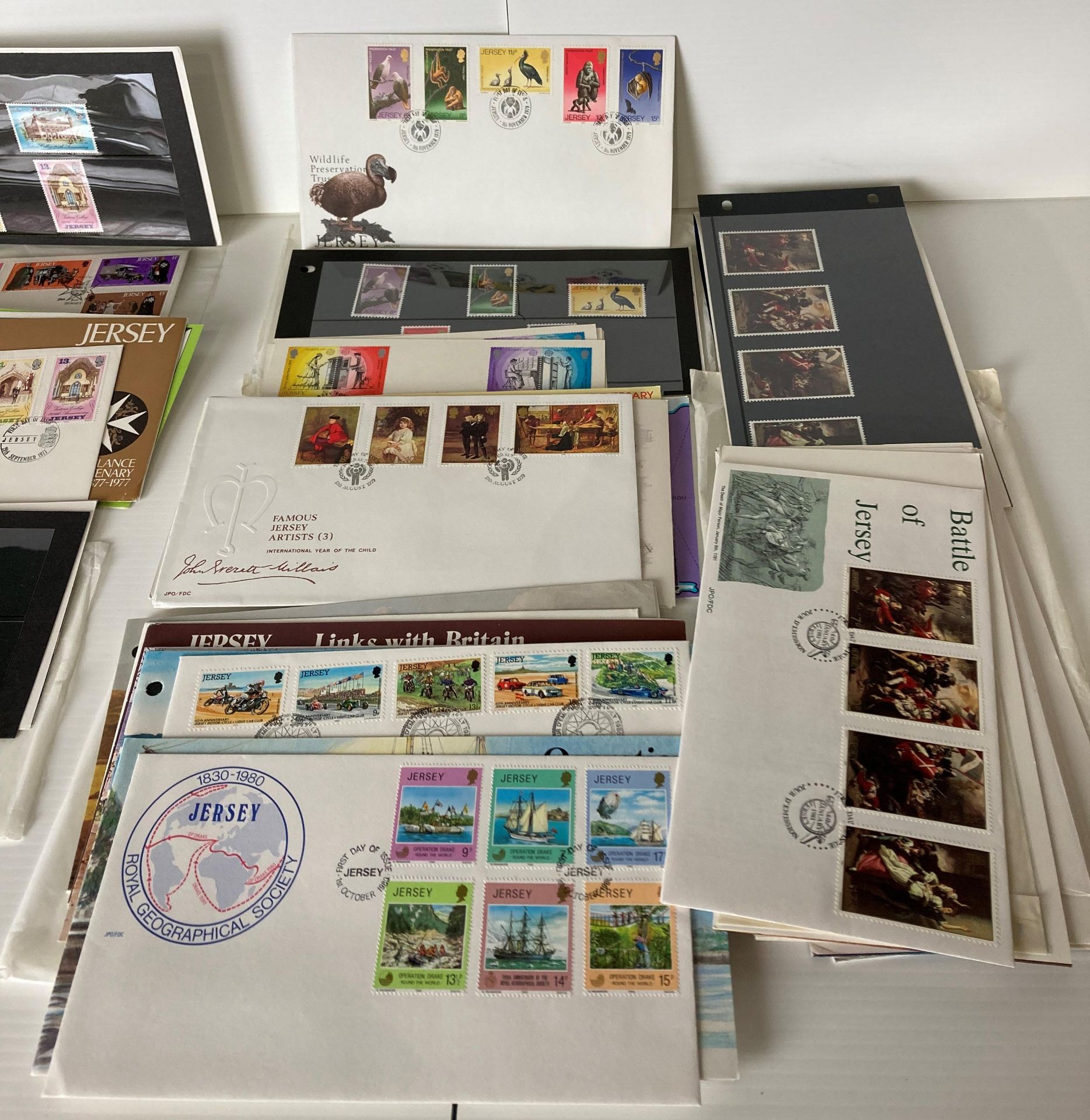 Twenty-eight assorted Jersey (1975-1982) Mint Presentation Pack Stamps and First Day of Issue - Image 4 of 4