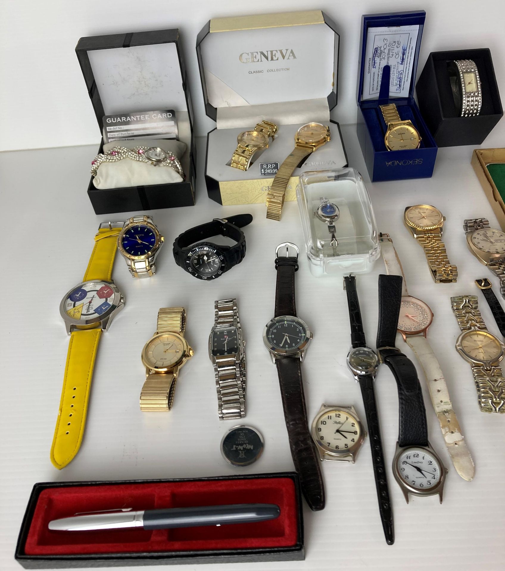 Contents to tray - 20 assorted watches by Citizen, Sekonda, vintage Sekonda Automatic, Geneva, - Image 2 of 3