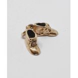 9ct gold vintage pair of boots charm, gross weight 1.