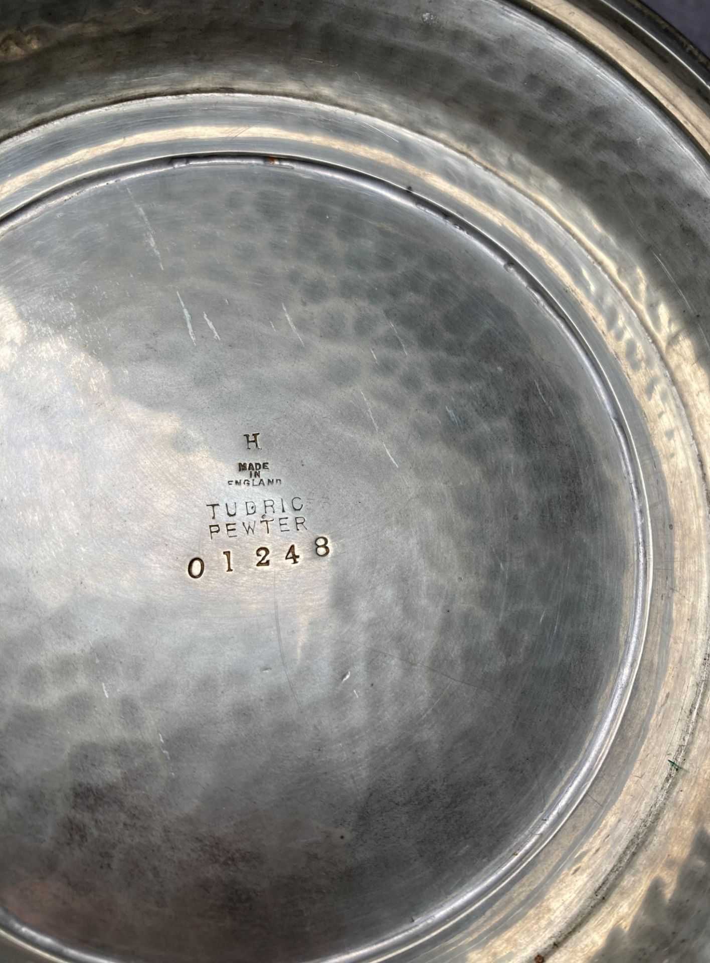 A Tudric Pewter bowl (27cm diameter) ref no: 01243, a Sheffield Pewter bowl on stand (26cm diameter, - Image 5 of 6