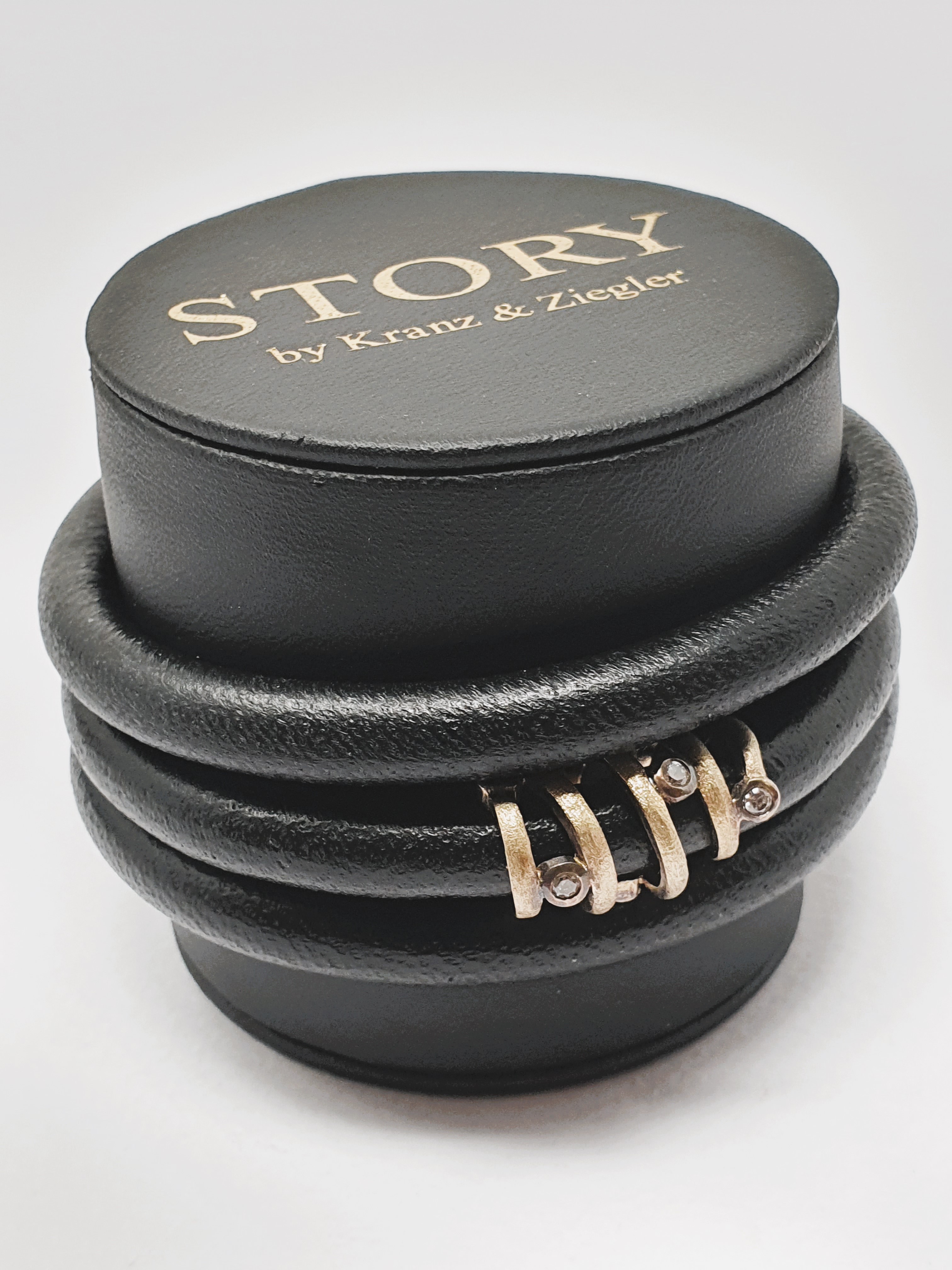 STORY' by Kranz & Ziegler lilac leather wrap bracelet with mother of pearl watch, unworn / boxed, - Bild 2 aus 3