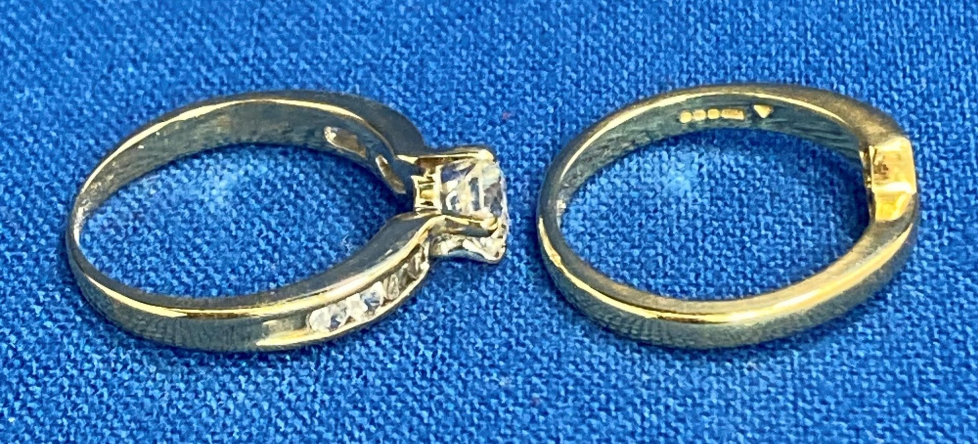 Diamond engagement ring and wedding ring set. This has a full recent valuation of £3150. - Image 2 of 5
