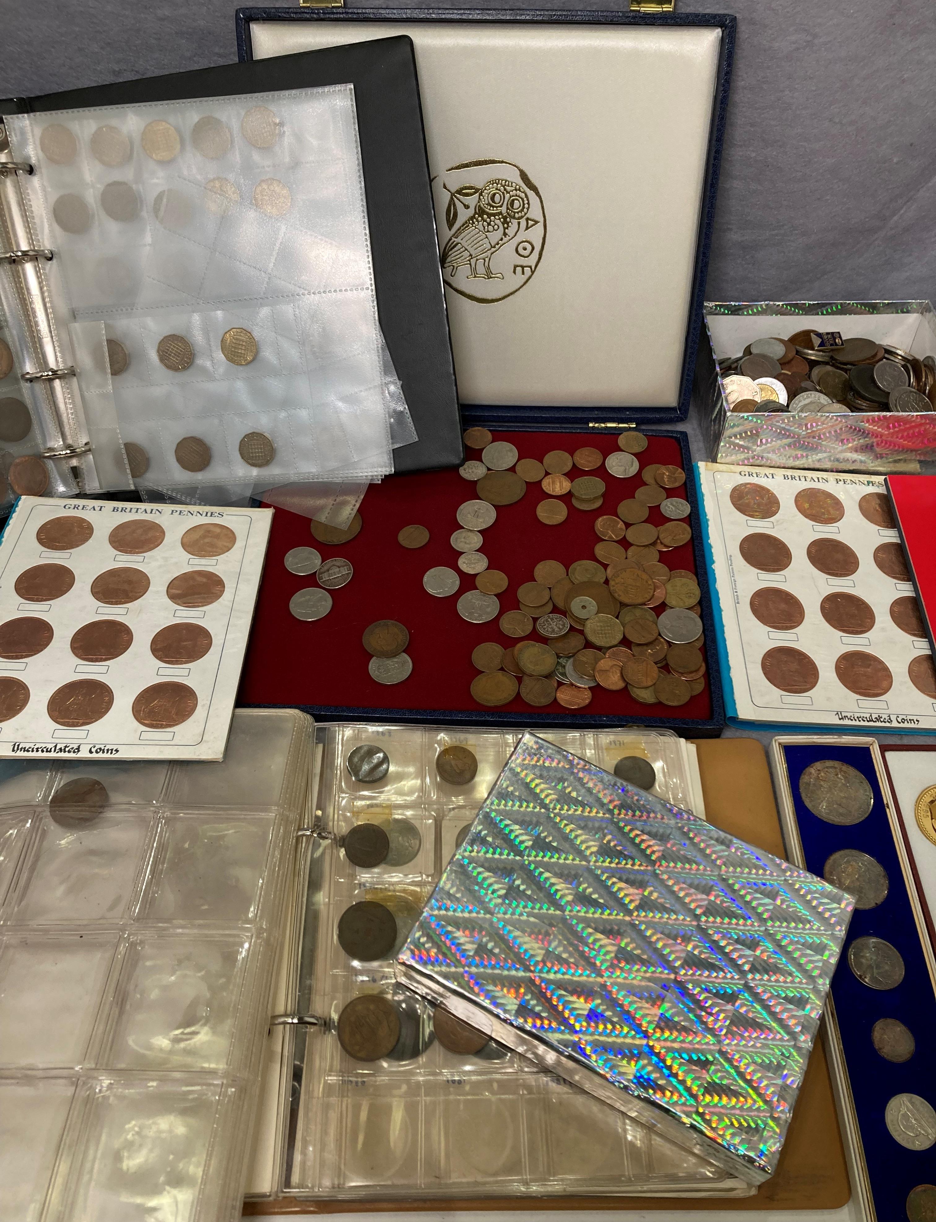 Contents to box - large quantity of assorted coins and coin sets including Vietnam, pennies, UK, - Image 3 of 7