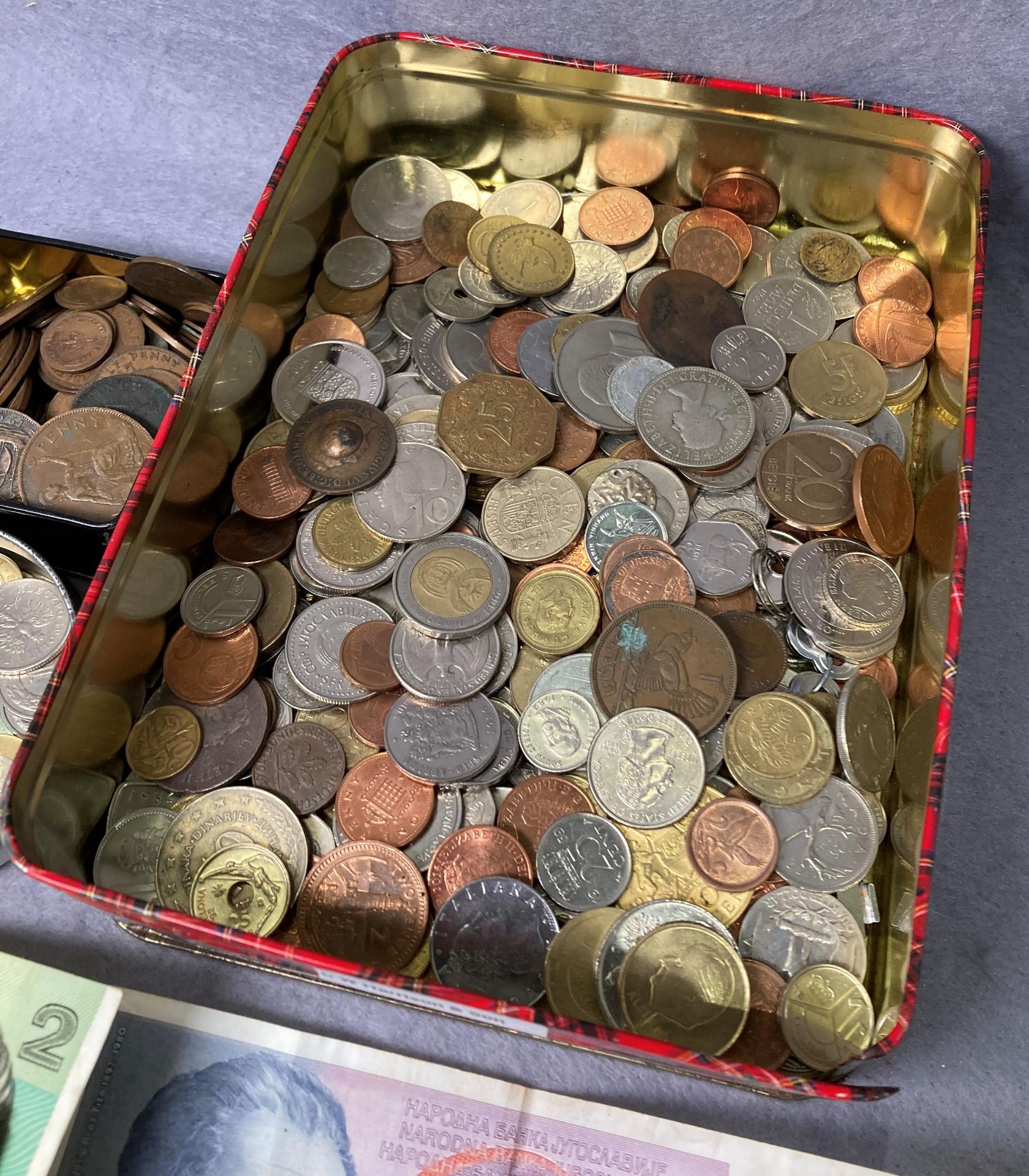 Contents to tin - large quantity of assorted coins and eight assorted bank notes (saleroom - Image 2 of 4