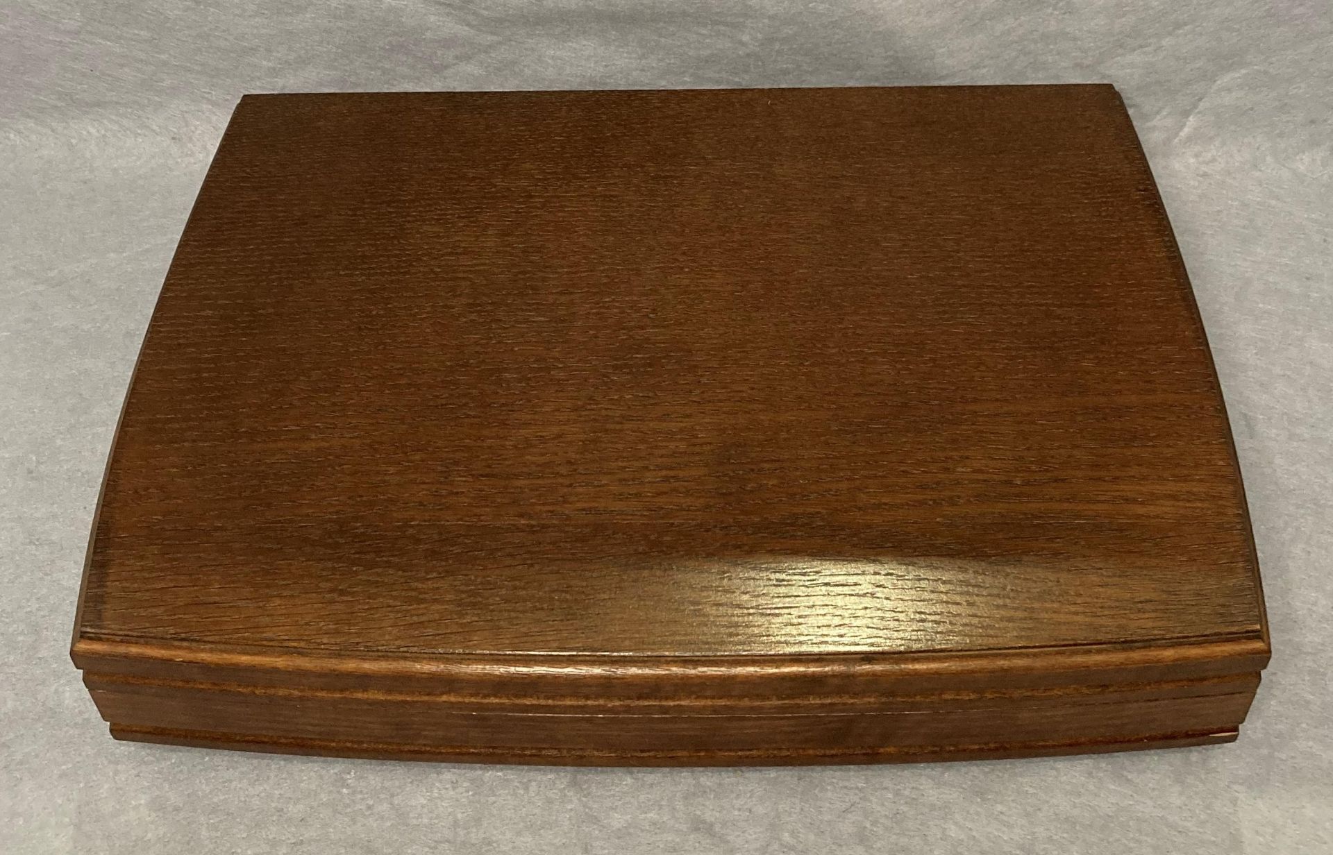 Oneida mahogany case 49-piece community canteen of cutlery (saleroom location: S3 T1) - Image 4 of 4