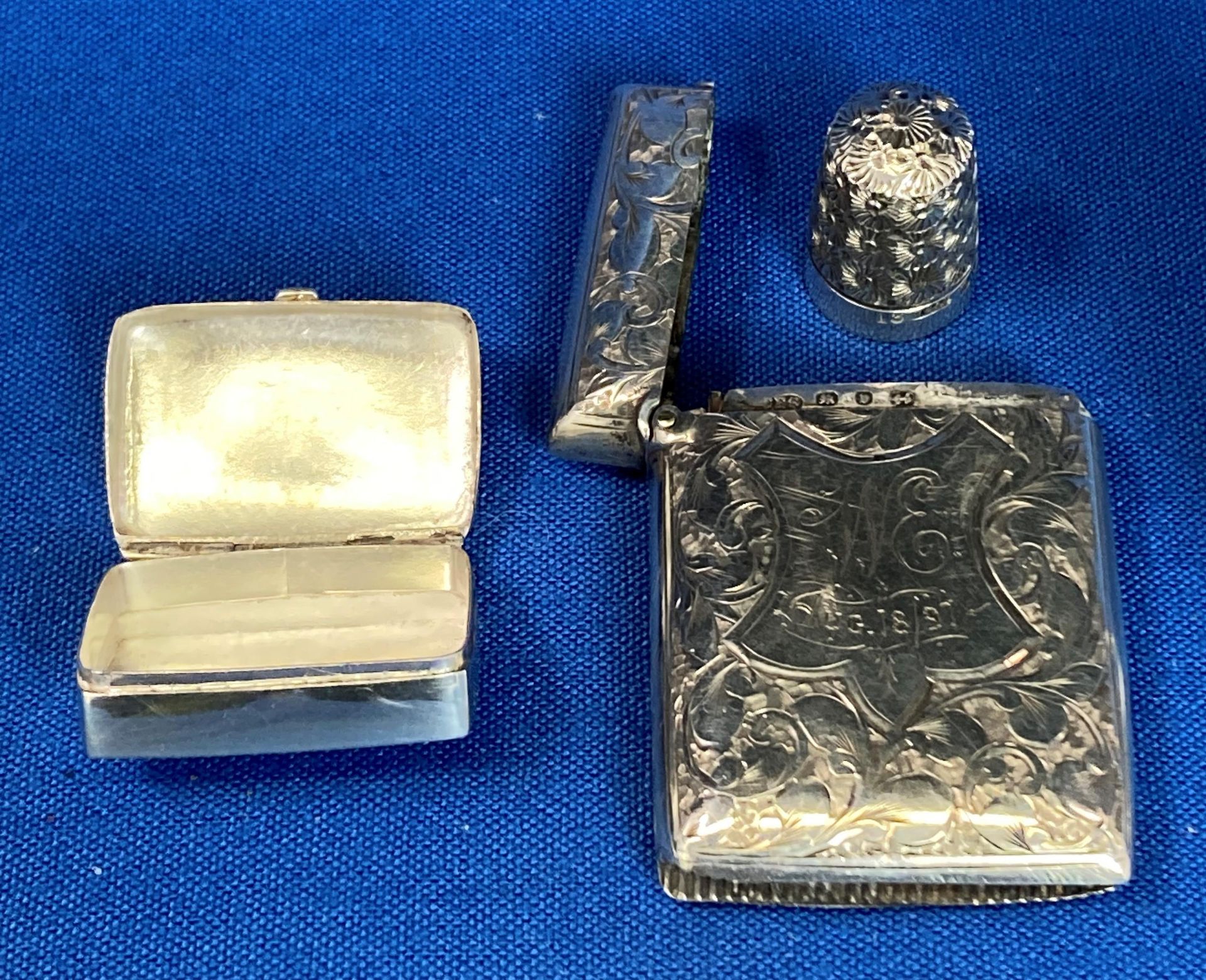 Five silver (hallmarked) items including a cigarette case (1945), vesta (1895), - Image 6 of 8