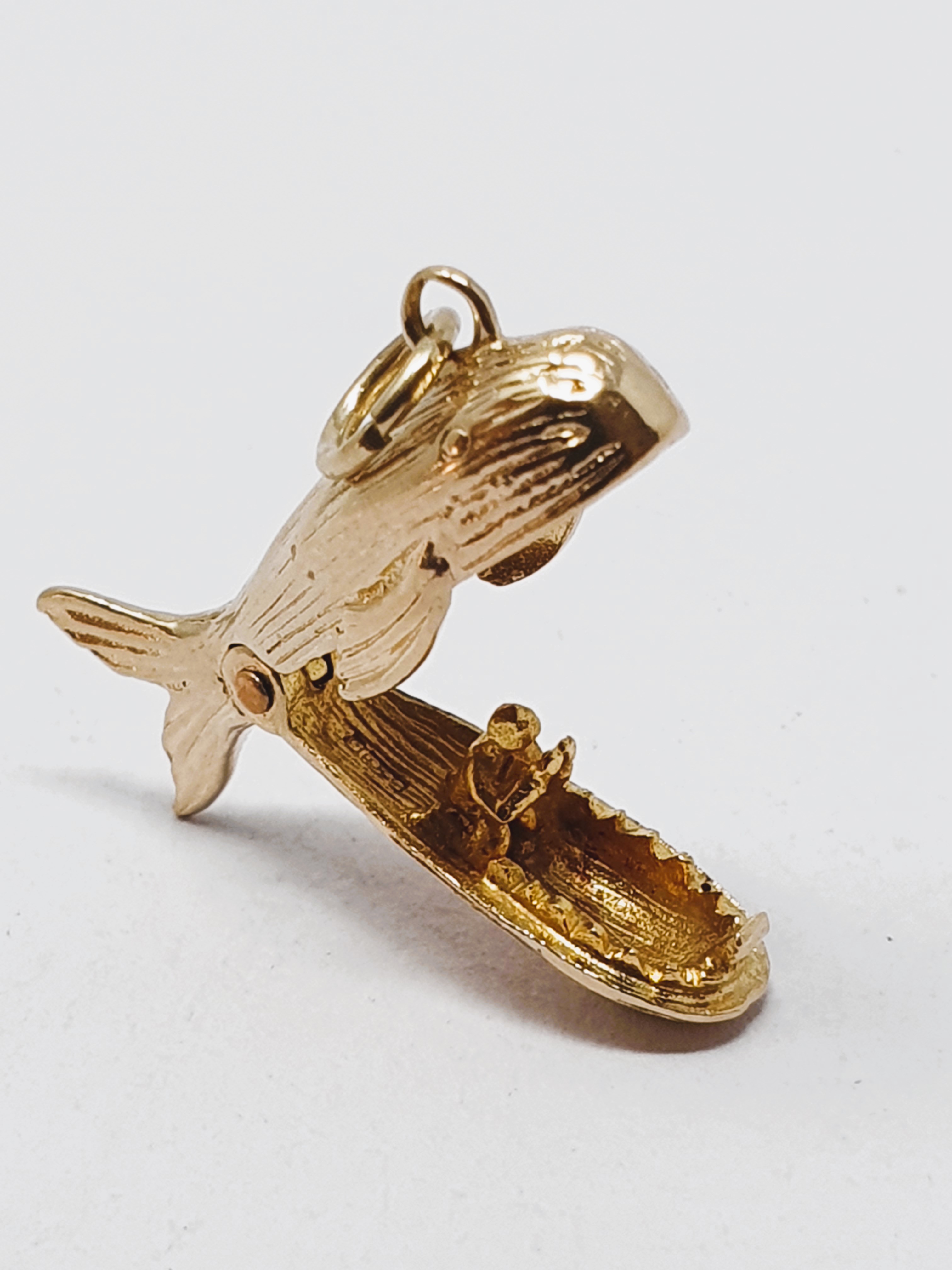 9ct gold vintage Jonah in whale charm, gross weight 2. - Image 2 of 2