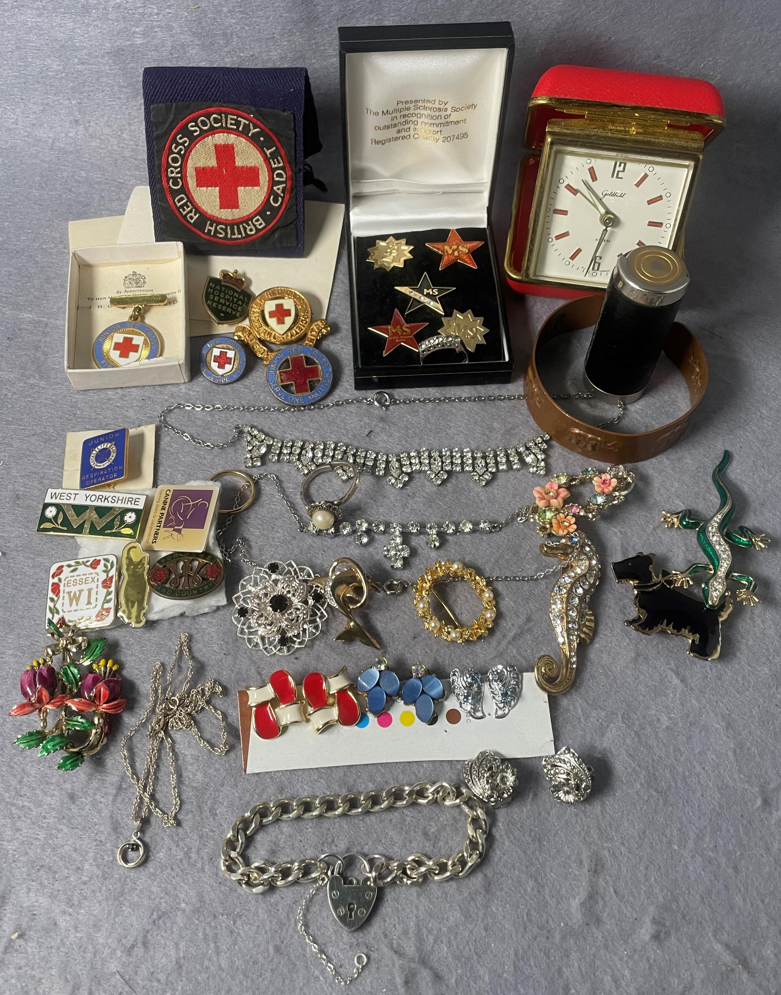 Contents to box - assorted jewellery including a silver hallmarked chain, - Image 5 of 5
