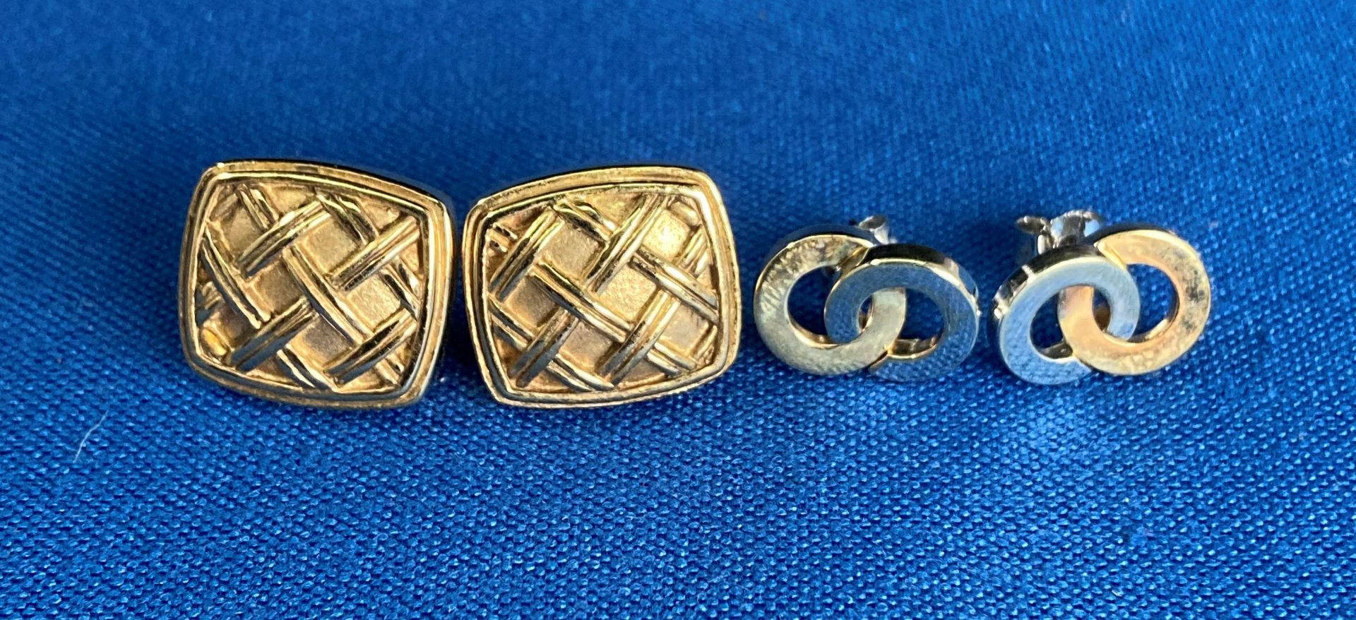 Two pairs of 9ct gold earrings - a white and yellow gold pair and a yellow gold pair. Weight: 10. - Image 2 of 2