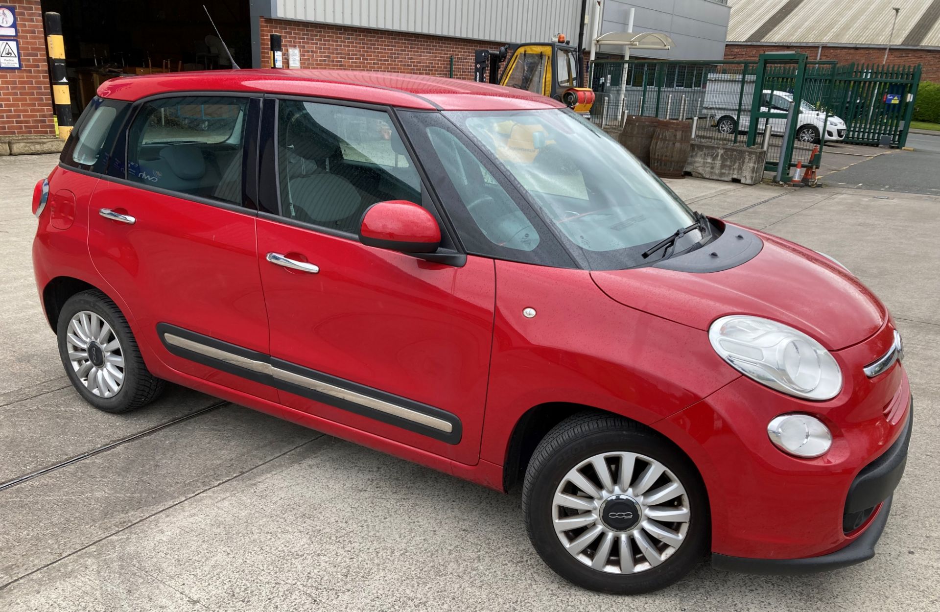 FIAT 500L POP STAR MULTI-JET 1.2 MPV - DIESEL - RED. On the instructions of: A retained client. - Image 3 of 16