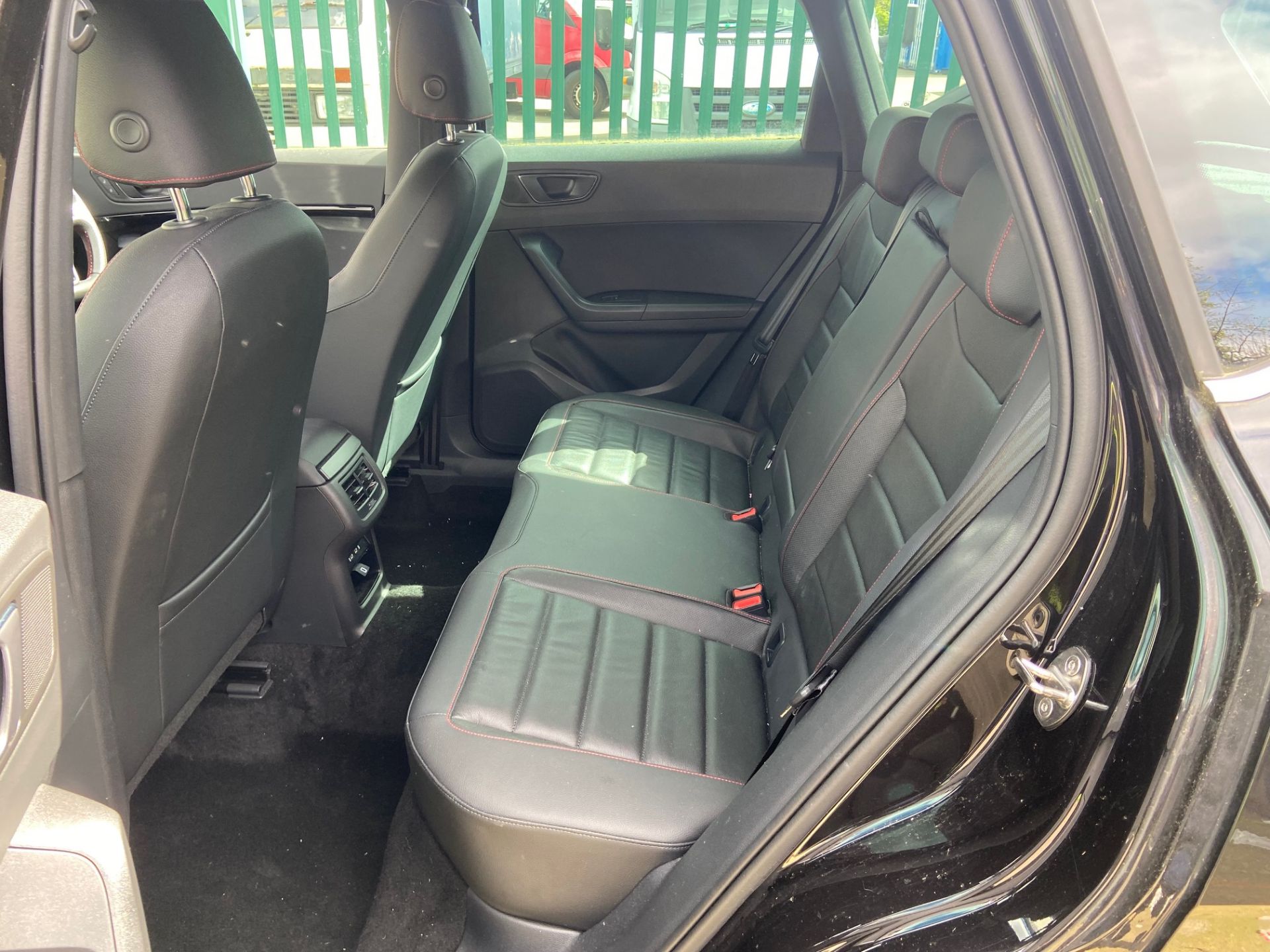 SEAT ATECA (YOM 2019) FR SPORT TSi 4 DRIVE 2.0 five door hatchback - petrol - black. - Bild 11 aus 13