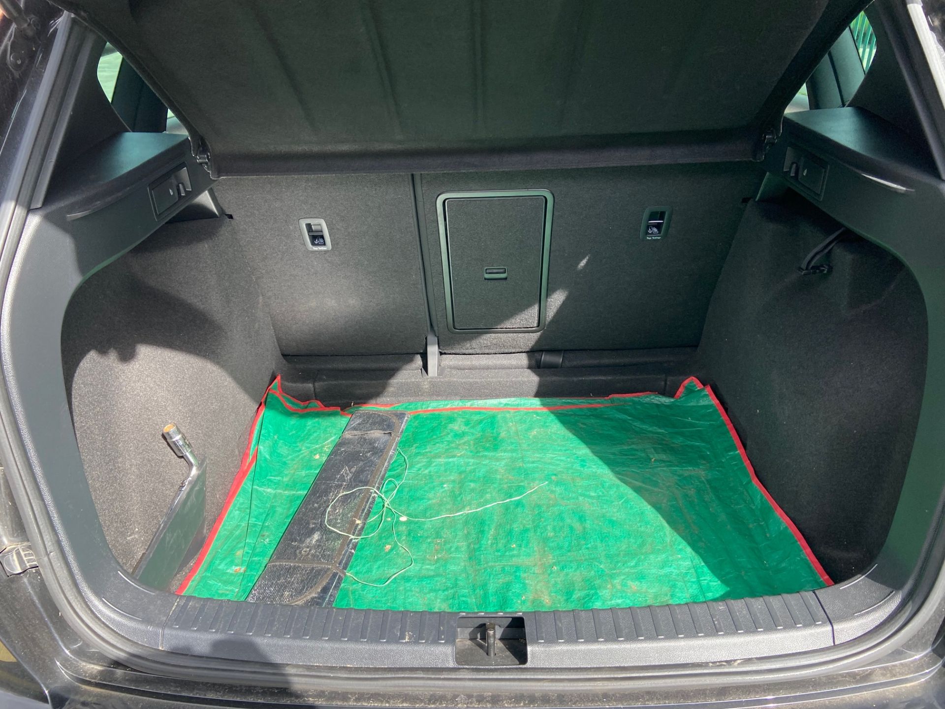 SEAT ATECA (YOM 2019) FR SPORT TSi 4 DRIVE 2.0 five door hatchback - petrol - black. - Bild 10 aus 13