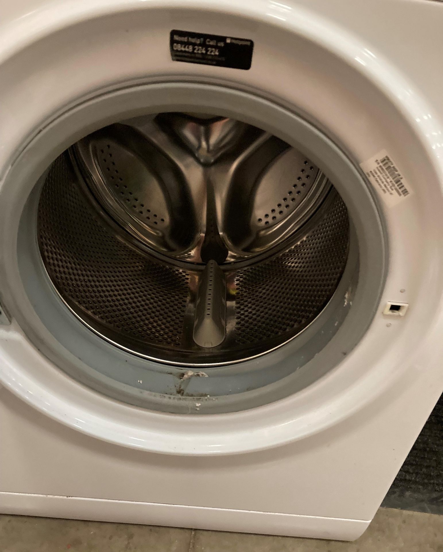 Hotpoint 9kg A++ Extra washing machine (PO) - Image 2 of 2