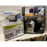 A mixed lot of 5 items - Philips 4 slot toaster,