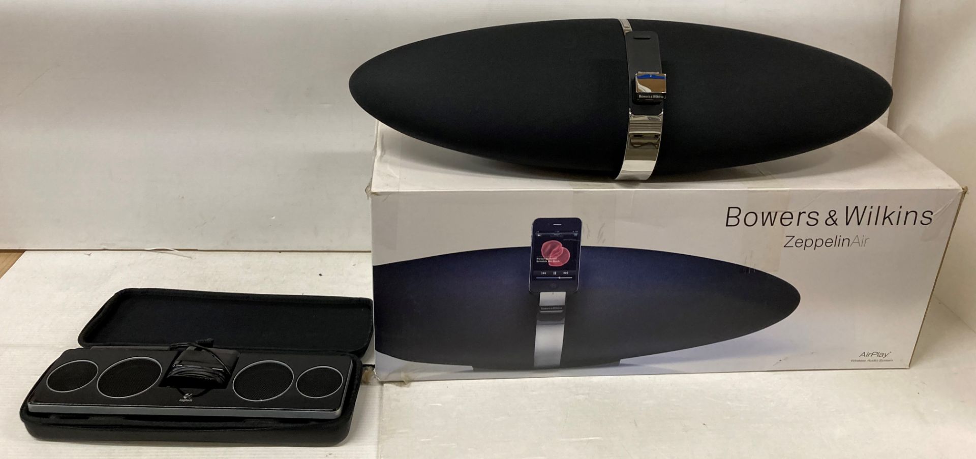 Bowers & Wilkins Zeppelin air docking station (no test - no mains adapter) and a Logitech docking