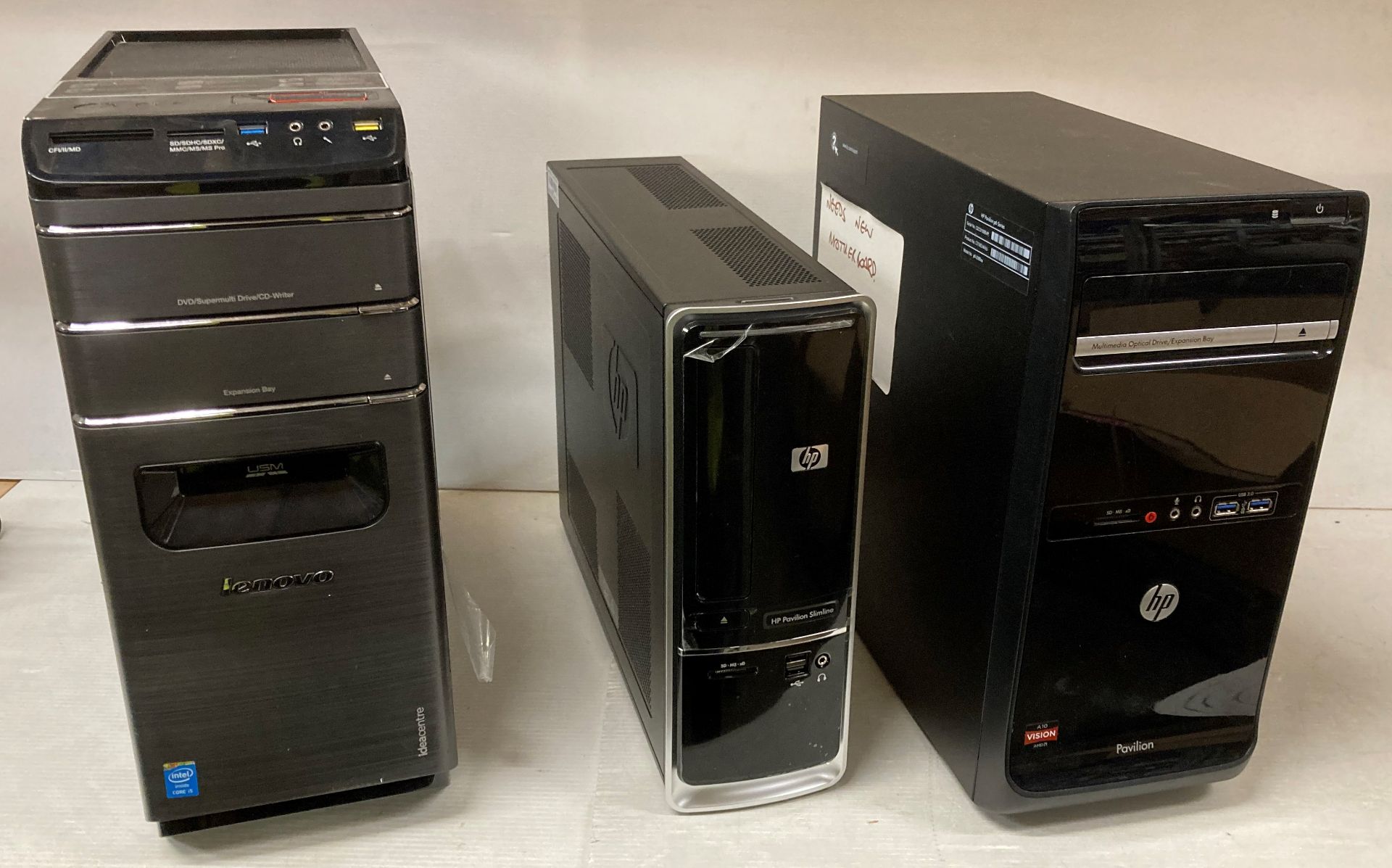 3 x assorted desktop computer towers by HP and Lenovo (one boxed and with power lead) (K11 FLOOR)