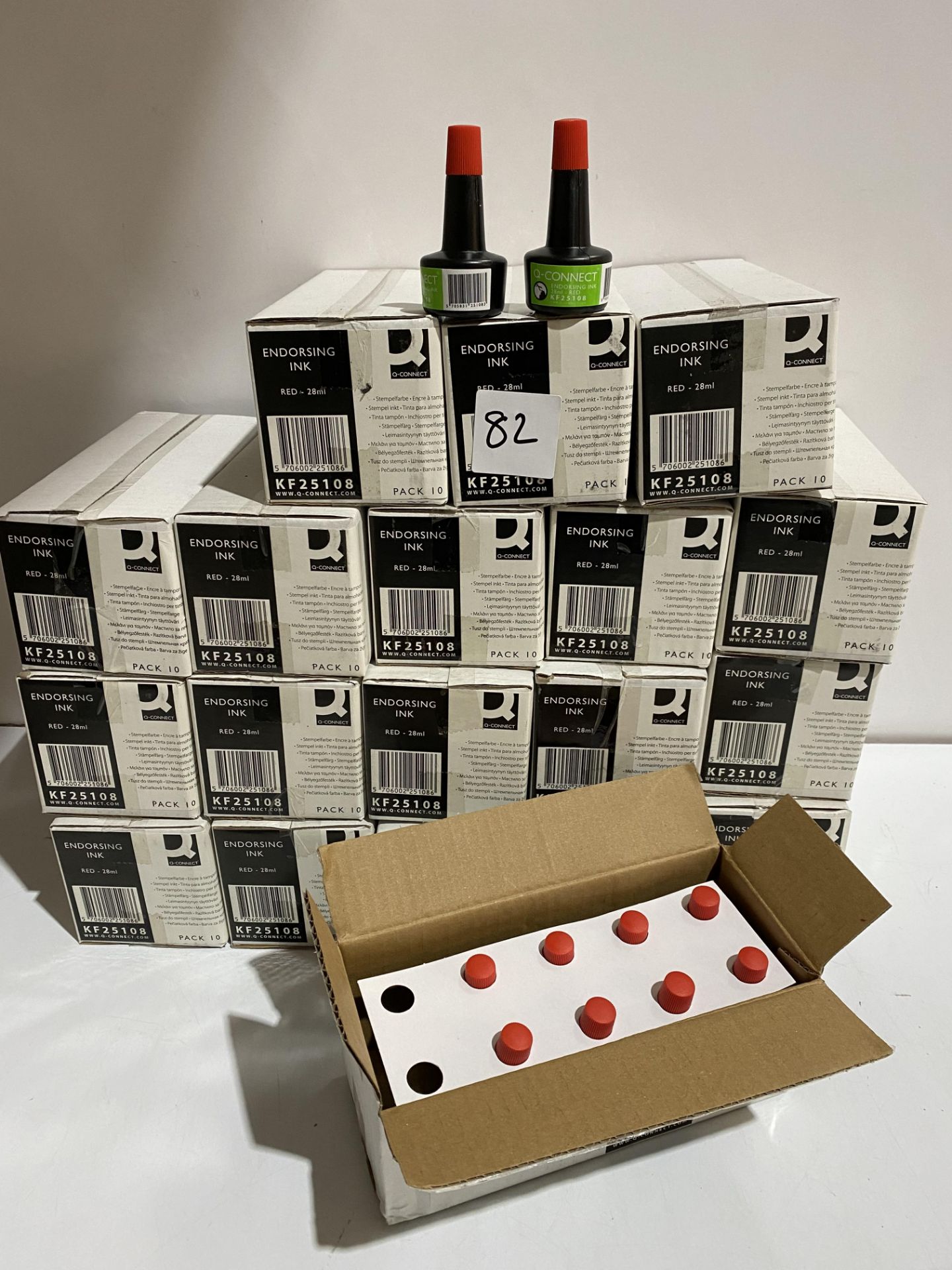 18 x packs of 10 Q-Connect 28ml red endorsing ink