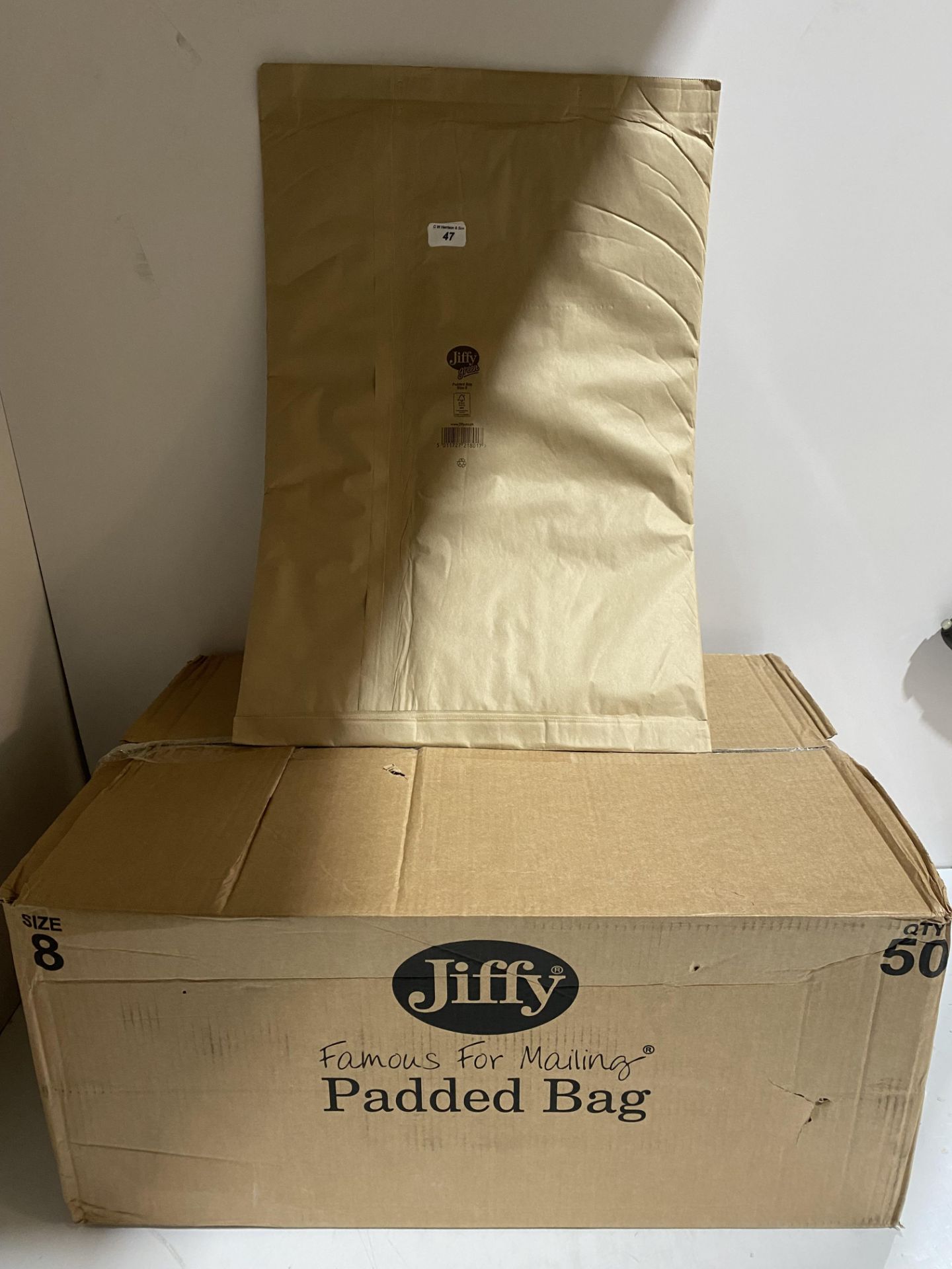 1 x box of 50 Jiffy padded bags size 8 442x661mm