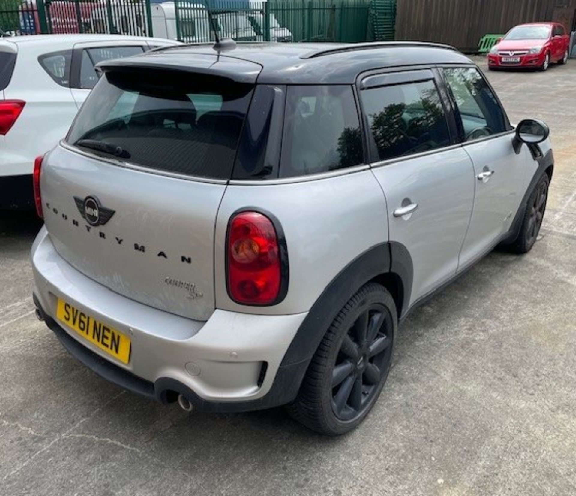 MINI COUNTRYMAN COOPER 2.0 SD ALL4 AUTOMATIC FIVE DOOR HATCHBACK - Diesel - Silver. - Image 6 of 9