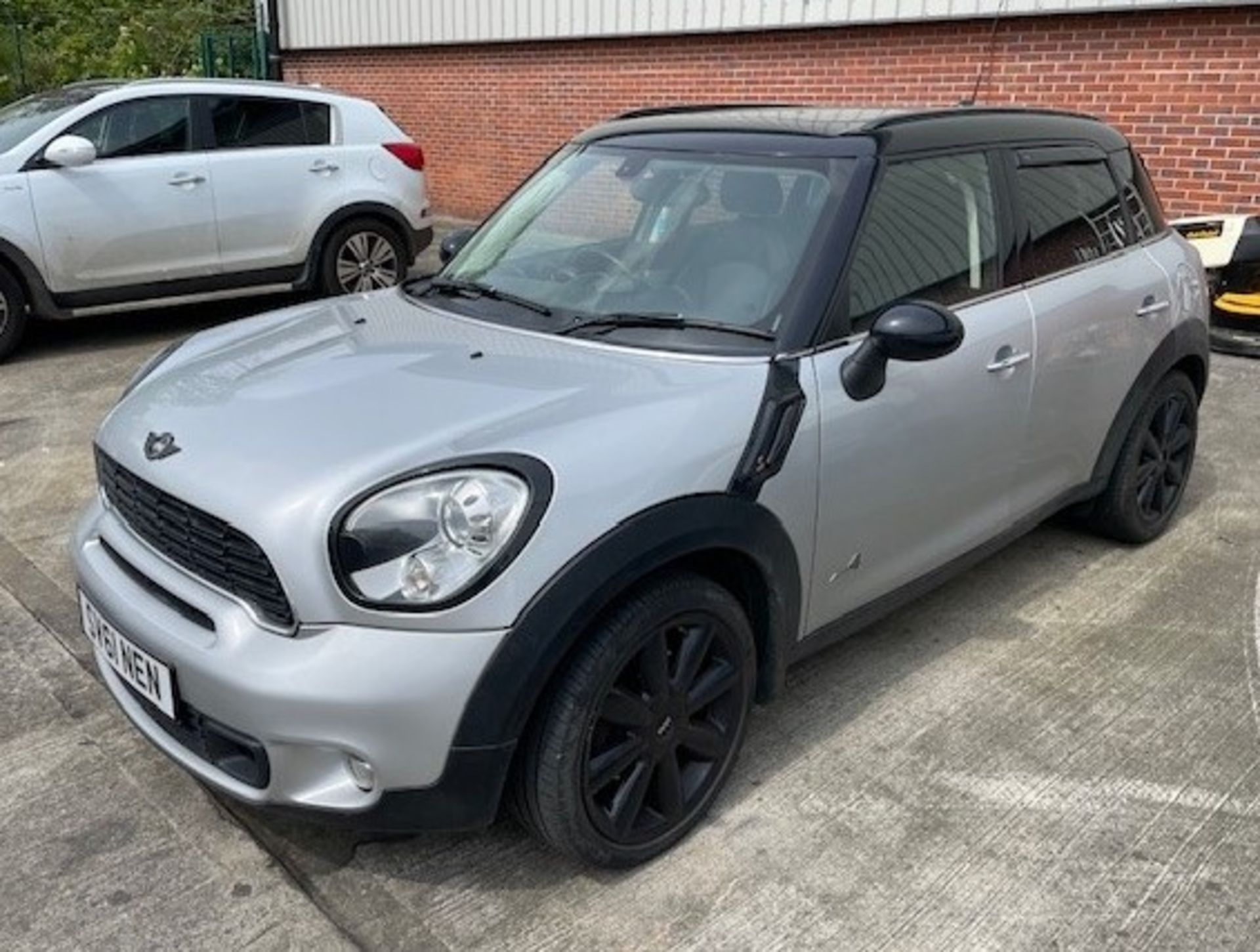 MINI COUNTRYMAN COOPER 2.0 SD ALL4 AUTOMATIC FIVE DOOR HATCHBACK - Diesel - Silver. - Image 3 of 9