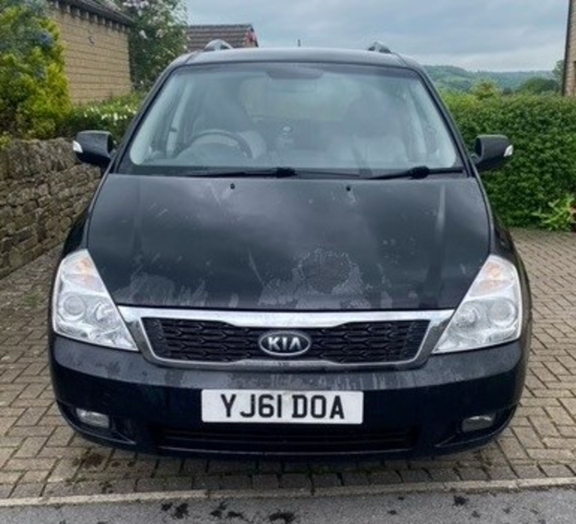 KIA SEDONA 3 CRDi AUTO MPV - Diesel - Black - Passenger seat dark grey leather,