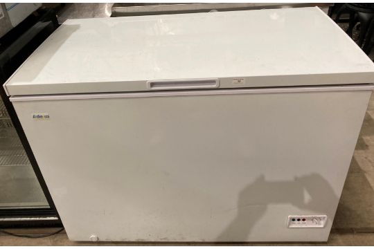 An Adexa XF-302 chest freezer (240v) (saleroom location: RB) - Image 1 of 2