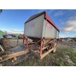 2015 Dave Bunning Engineering Feed trailer with hydraulic adjustable spout on 385/65 R22.