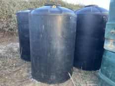 4 x Plastic juice tanks 1500L