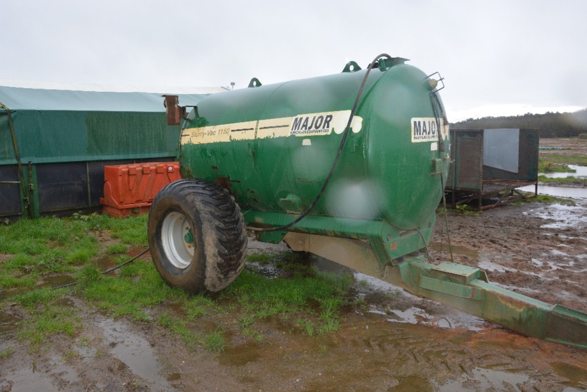 2011 Major 1150 gallon bowser on 550/60/22. - Image 2 of 4