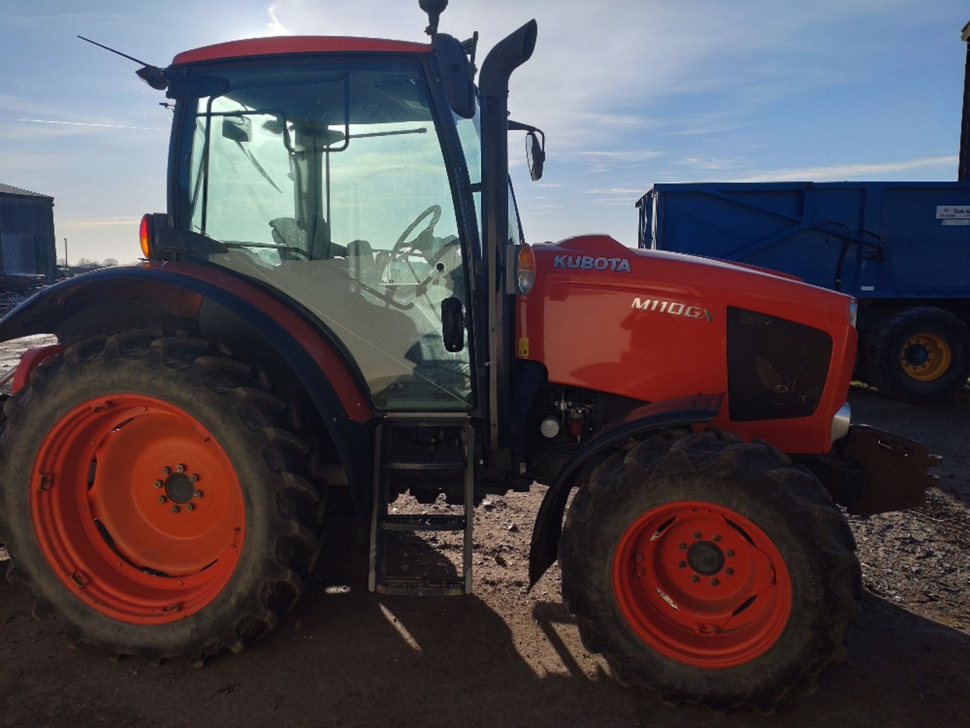2015 Kubota M110GX 4 wd tractor, reg FJ64 EHO, 1571 hours, 340/85 R 38 rear wheels and tyres, - Image 6 of 15