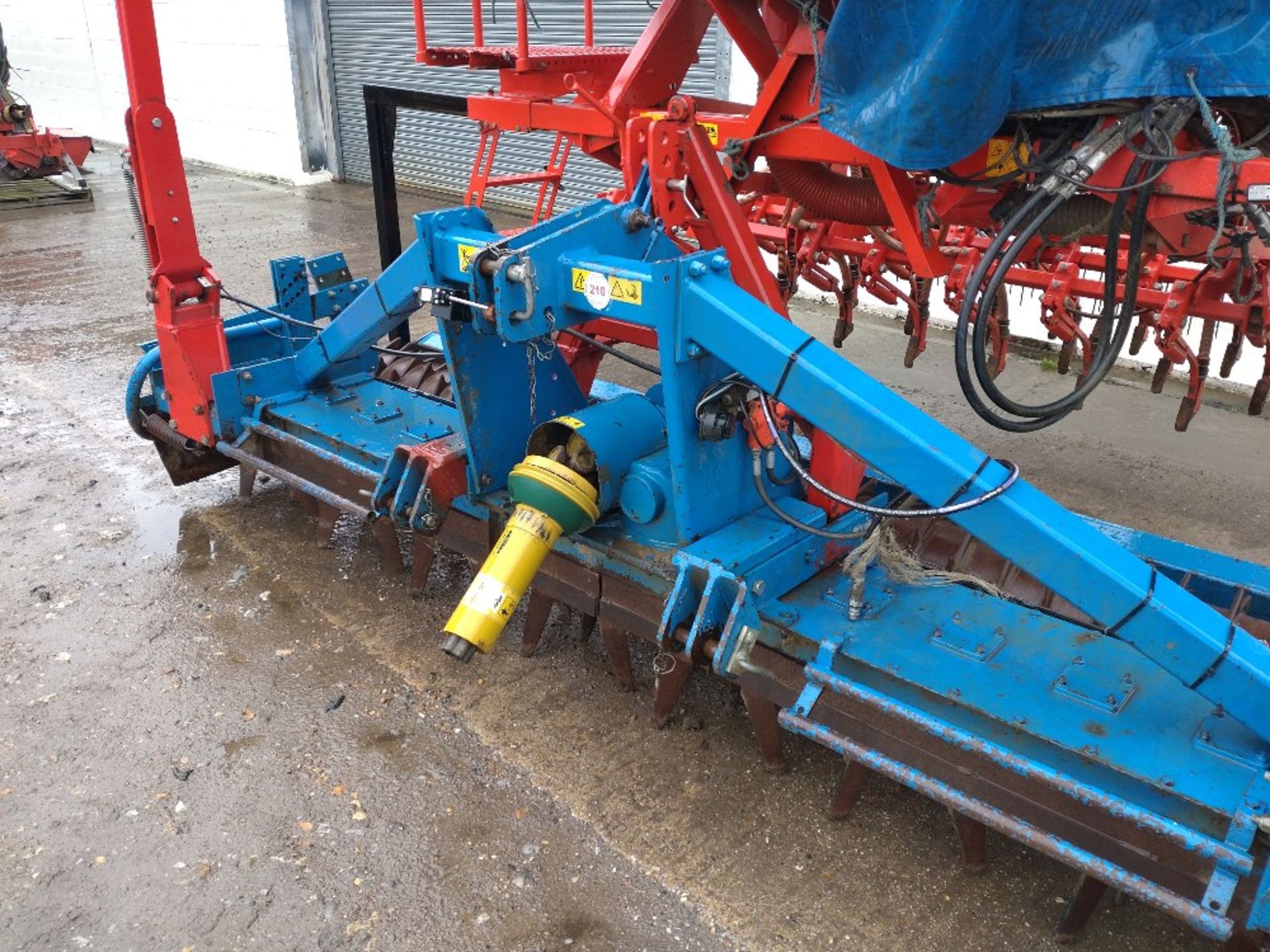 KRM Nev2512 Sola 4m seed drill c/w control box and 2002 Rabe 4m Power Harrow Corvex P4000 s/n - Image 5 of 7