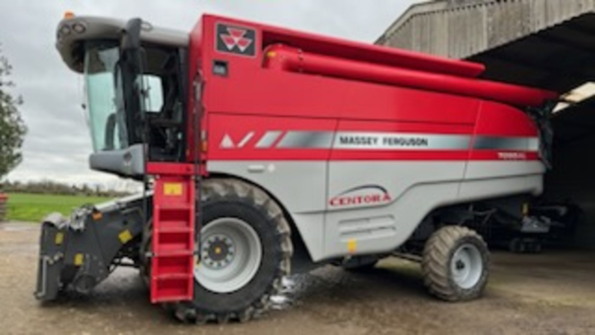 2010 Massey Ferguson Centura 7280 Combine, reg AY10 DUR, 1601 engine hours, 1293 drum hours, - Image 4 of 12