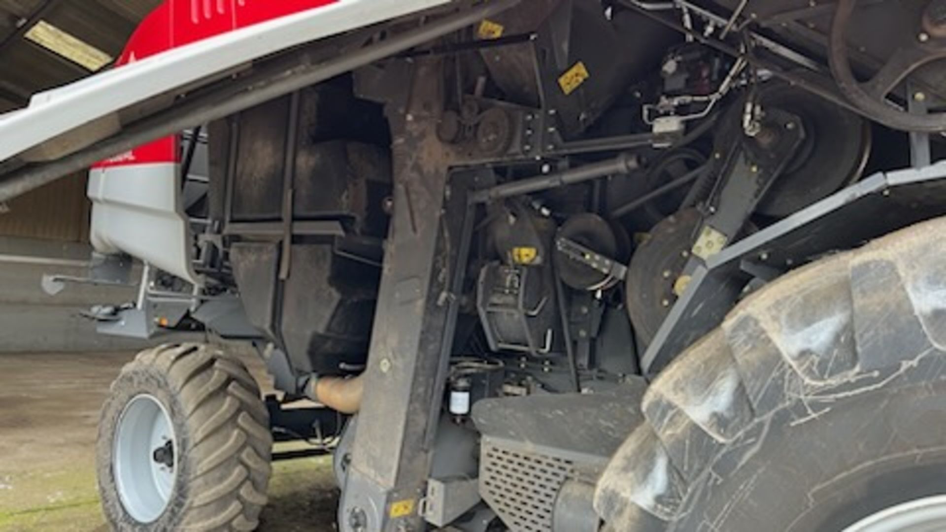 2010 Massey Ferguson Centura 7280 Combine, reg AY10 DUR, 1601 engine hours, 1293 drum hours, - Image 7 of 12