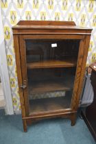 Small 1930's Oak Glazed Bookcase