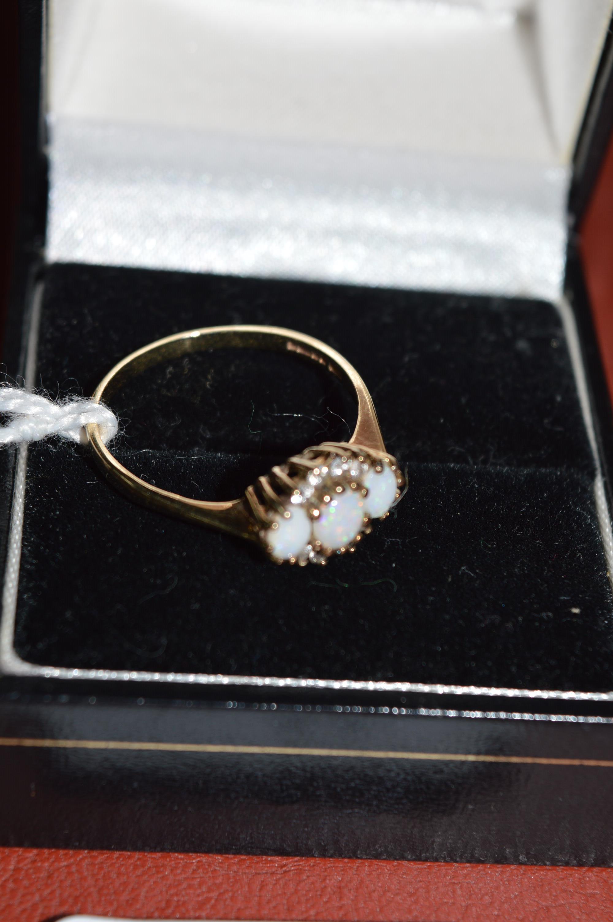 9ct Gold & Opal Ring Size: P ~1.7g - Image 2 of 2