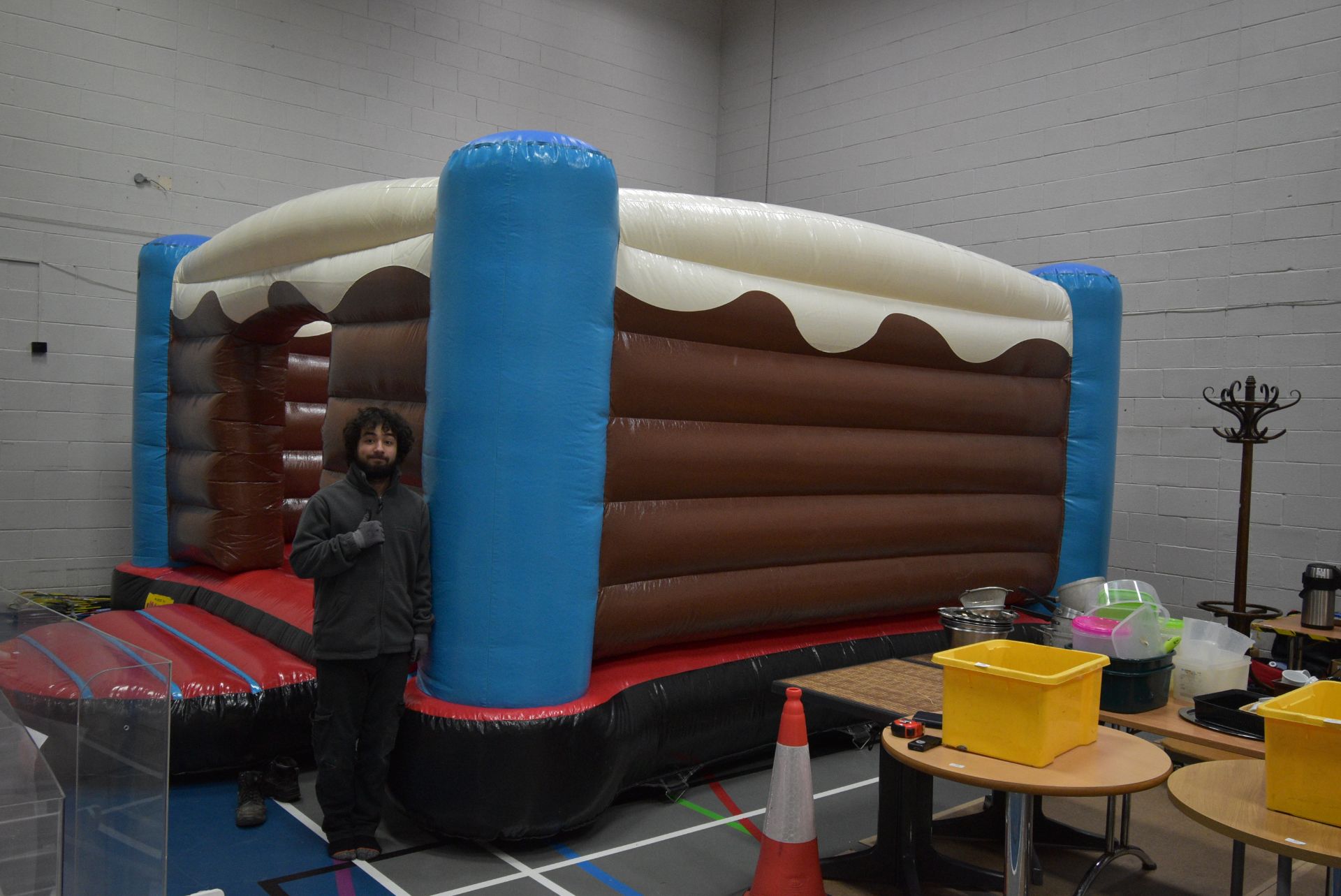 Bouncy Castle ~5x5m x 2.7m high with Pump - Image 2 of 7