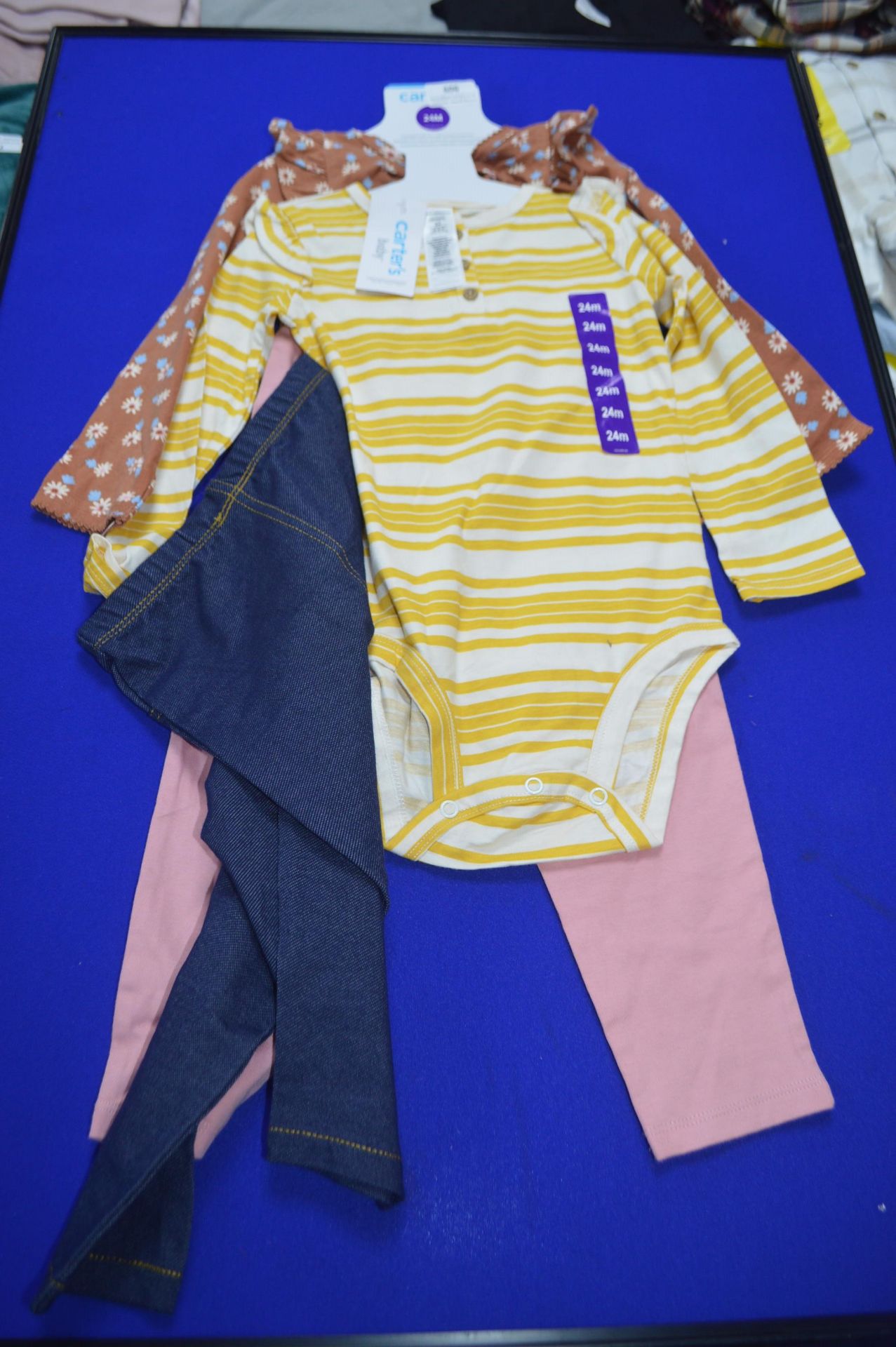 Carter’s 4pc Baby Set Size: 24 Months