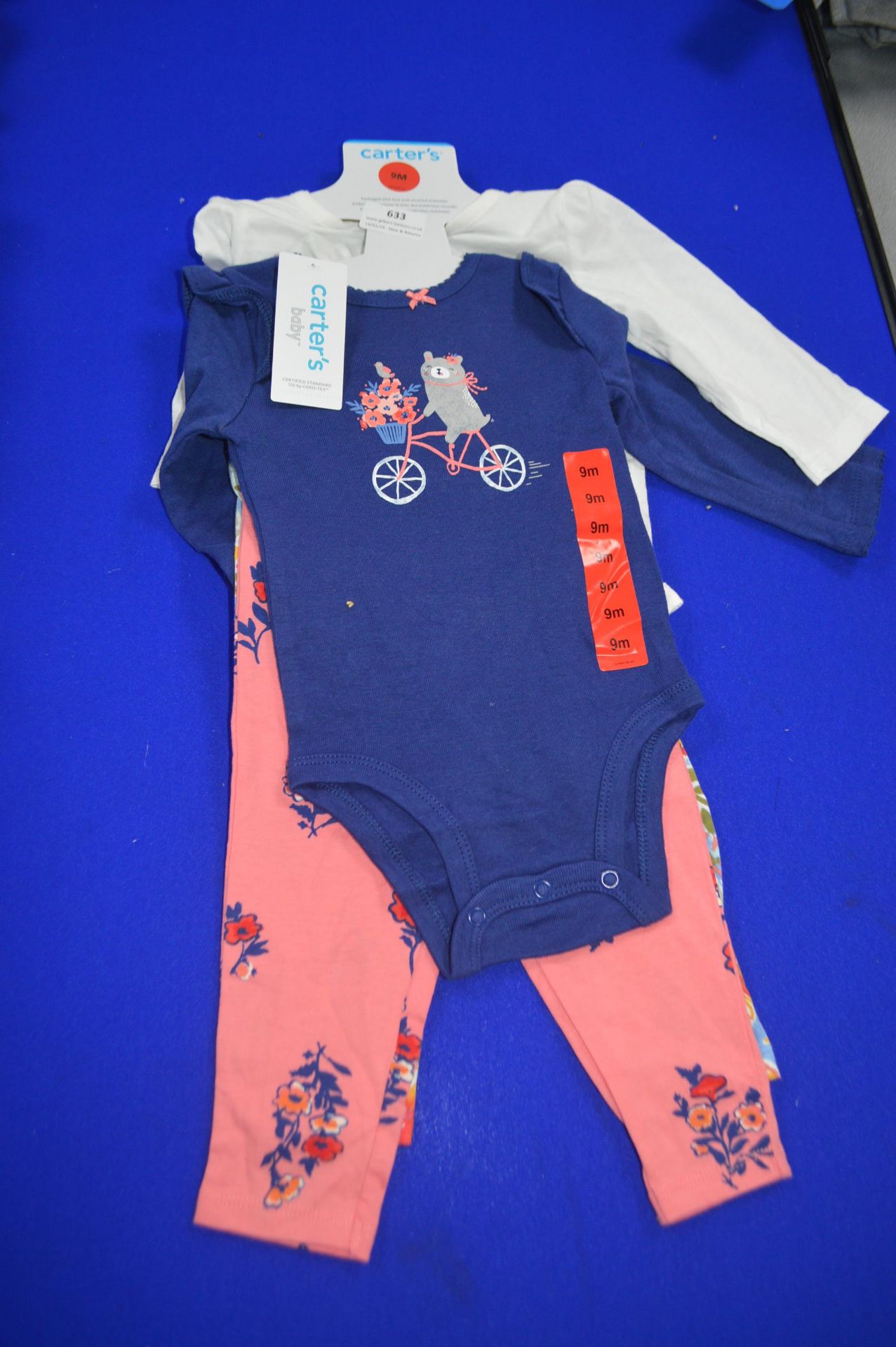 Carter’s 4pc Girl’s Baby Set Size: 9 Months