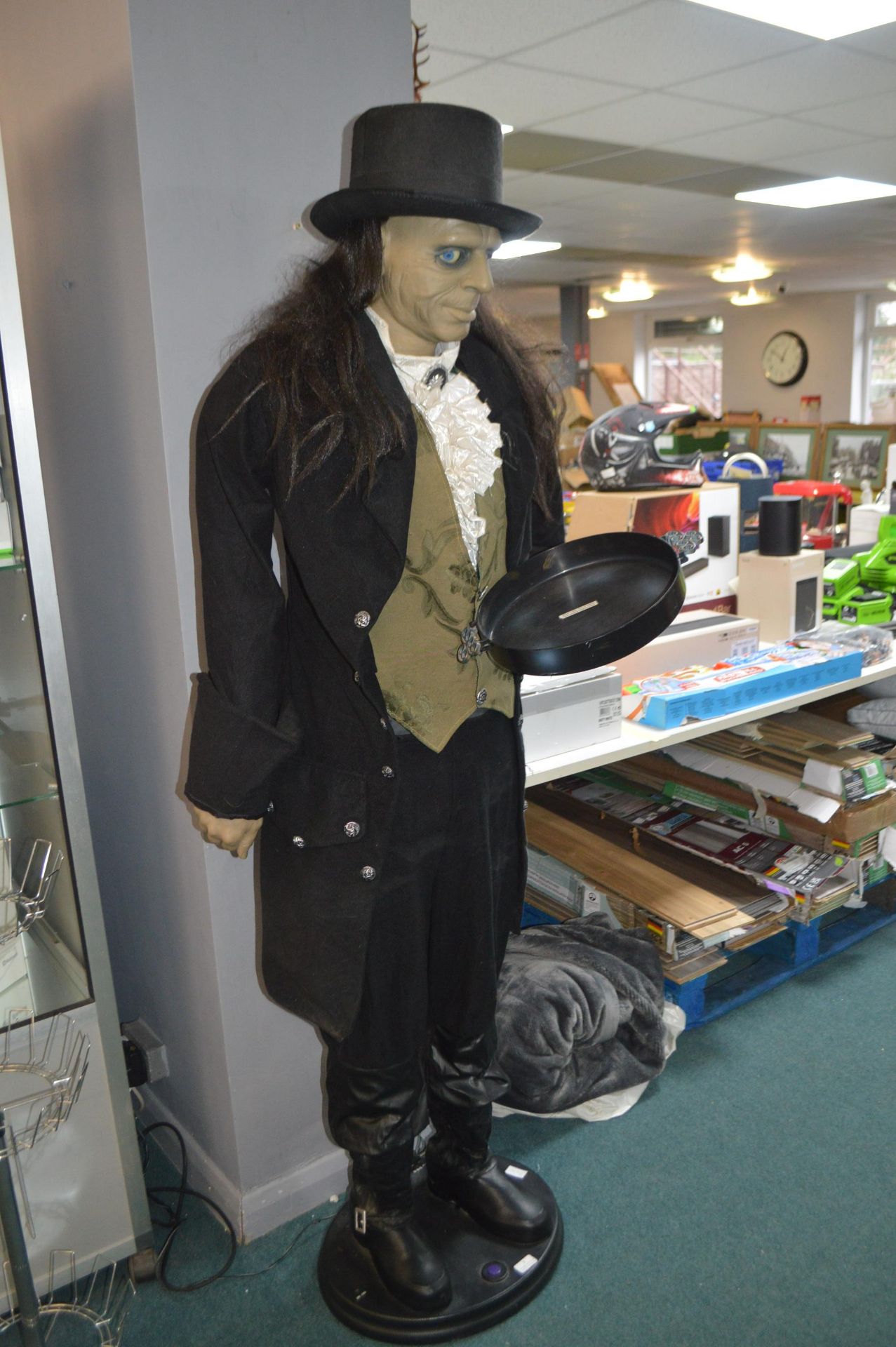 Life Sized Animated Talking Spooky Butler - Image 3 of 4