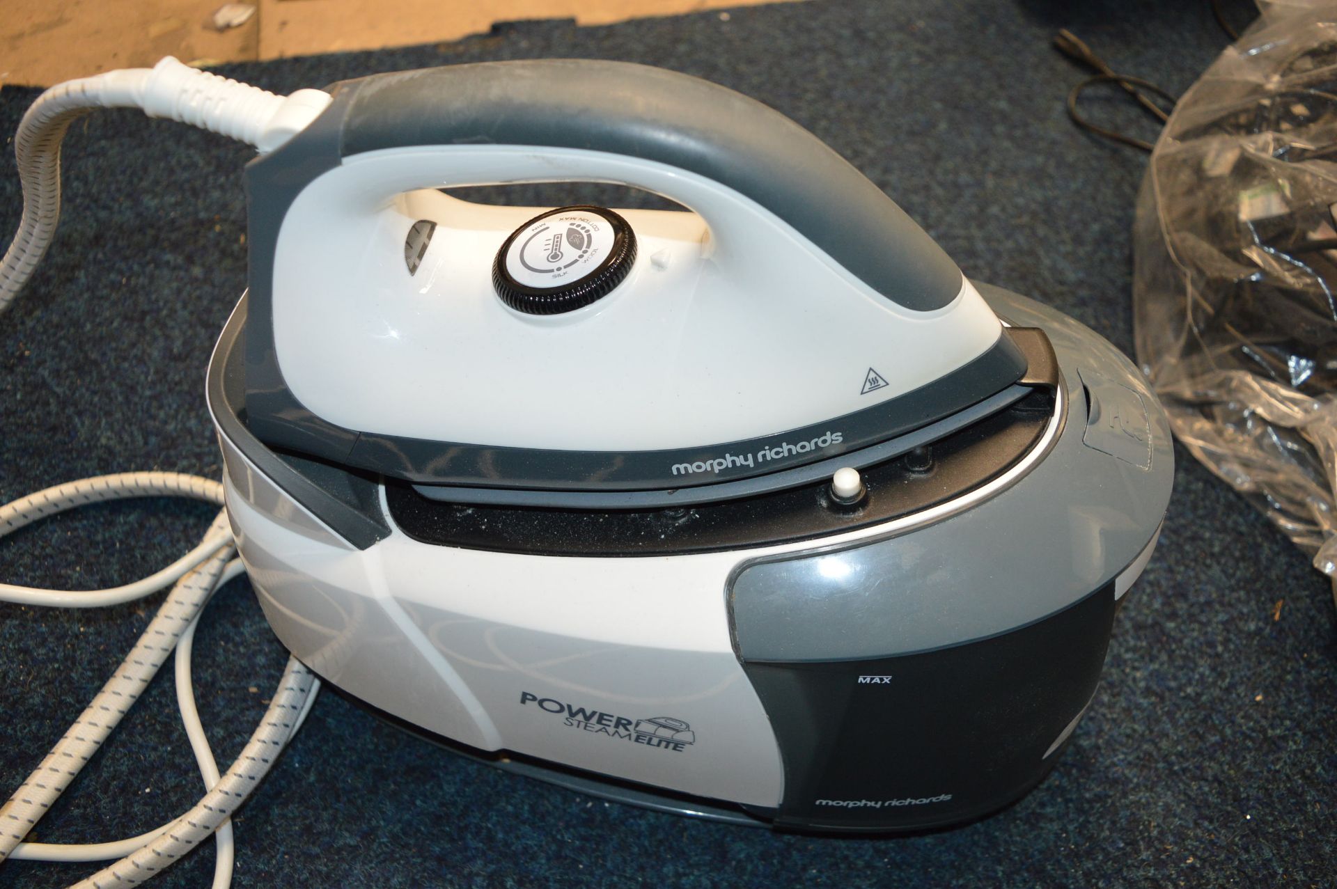 *Morphy Richards Power Steam Elite Iron