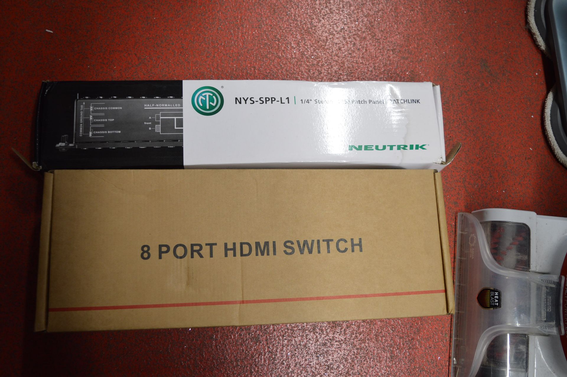 *Eight Port HDMI Switch and a Stereo Patch Link - Image 3 of 4